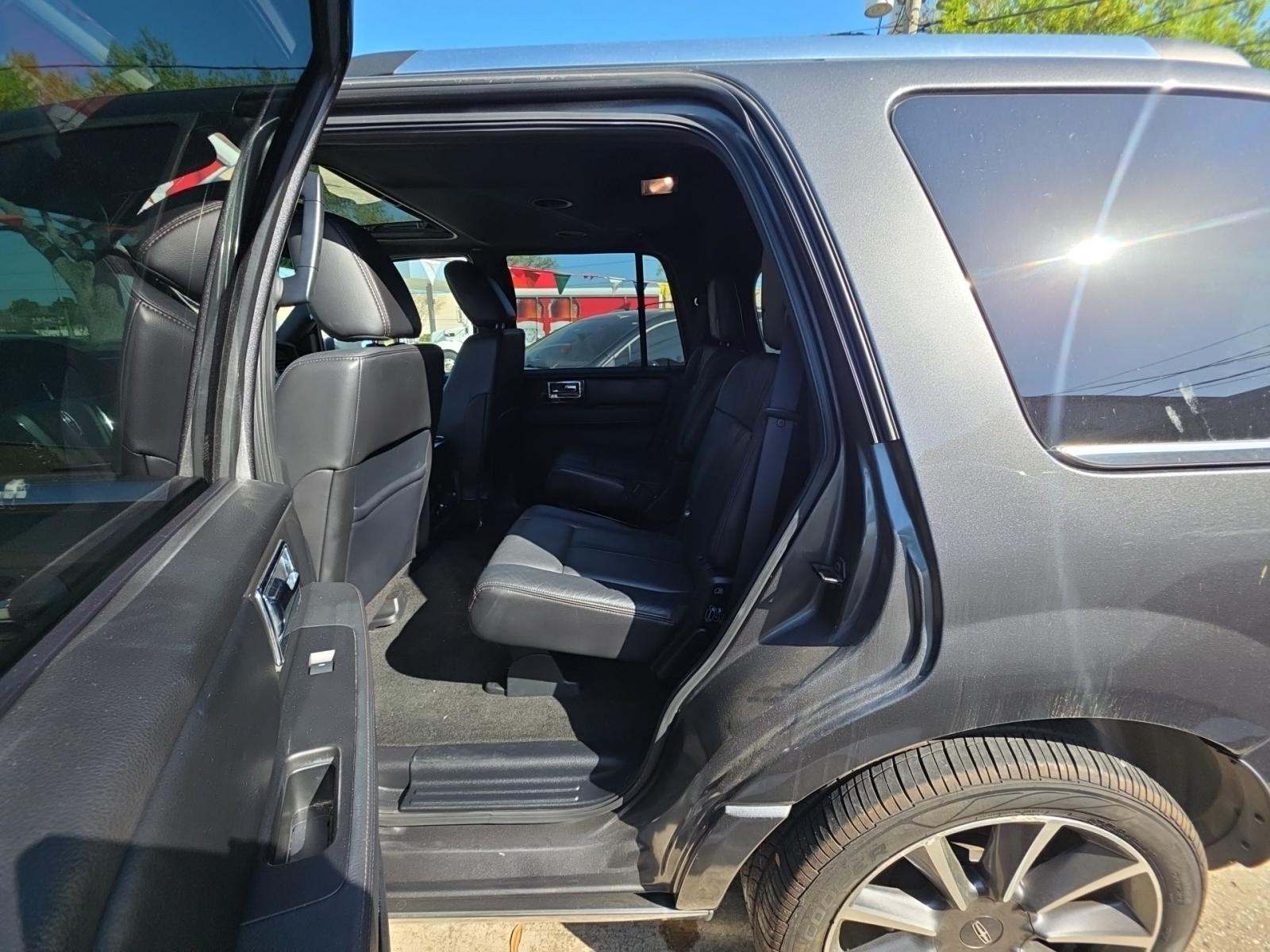 2017 Lincoln Navigator Reserve RWD