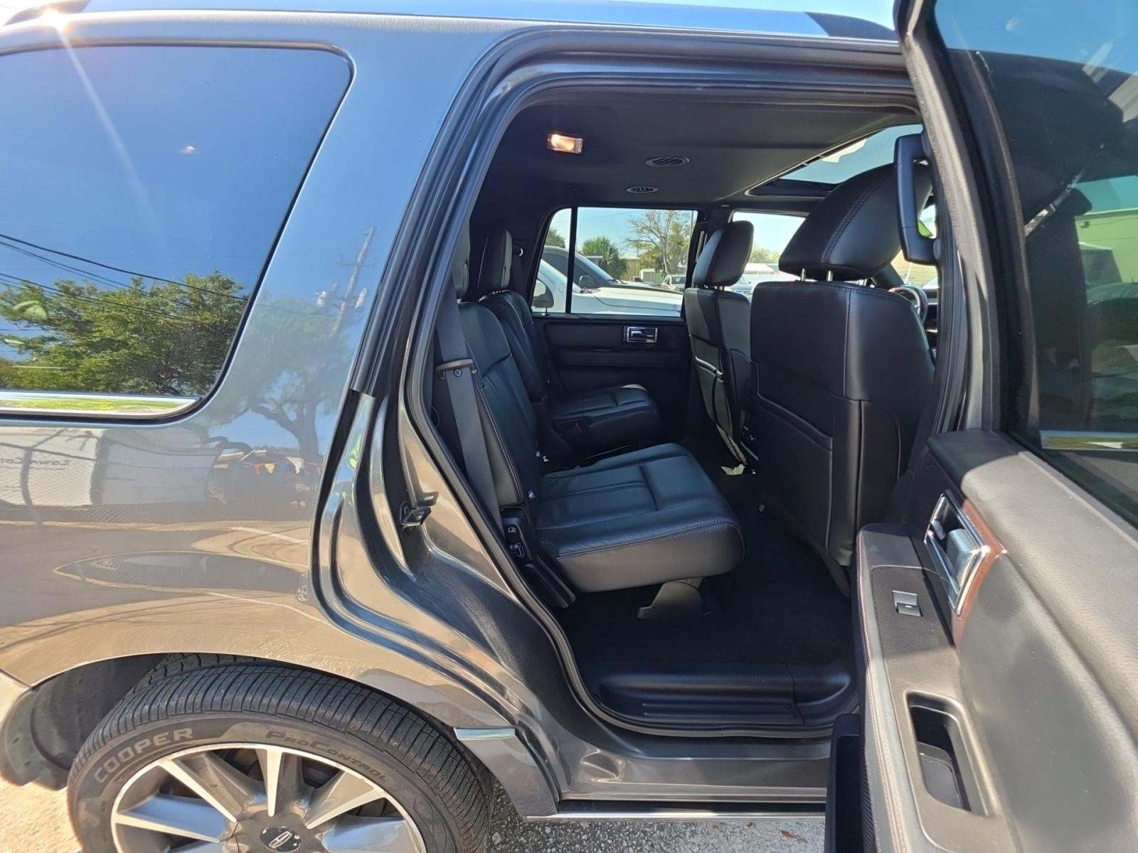 2017 Lincoln Navigator Reserve RWD