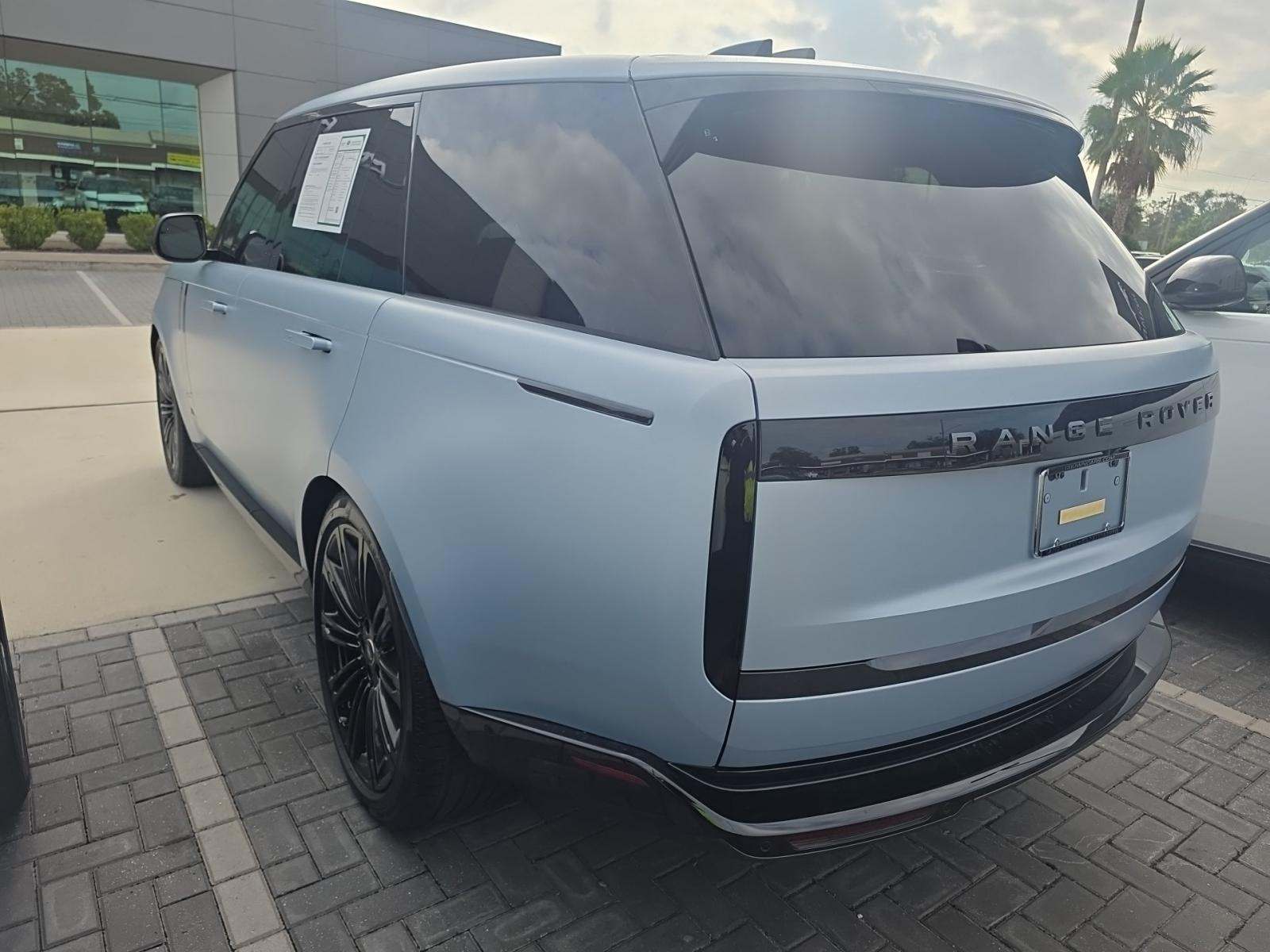 2025 Land Rover Range Rover SE AWD