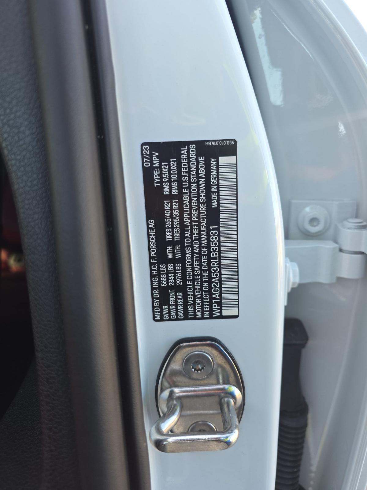 2024 Porsche Macan S AWD