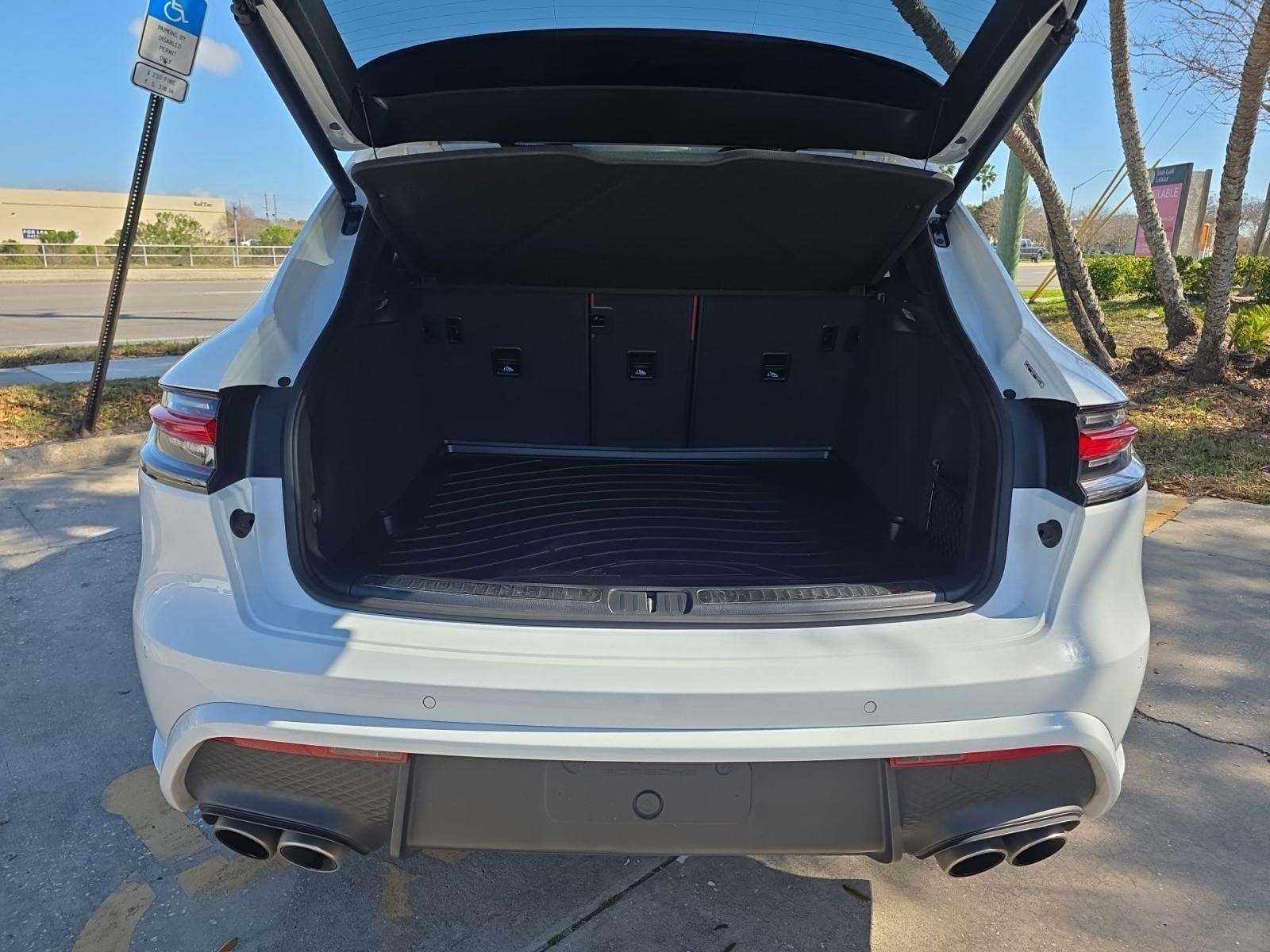 2024 Porsche Macan S AWD