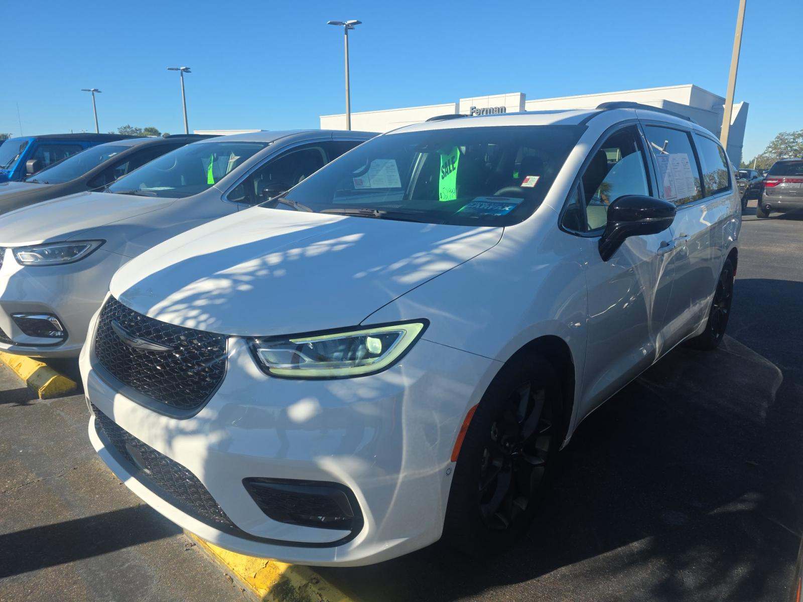 2024 Chrysler Pacifica Limited FWD