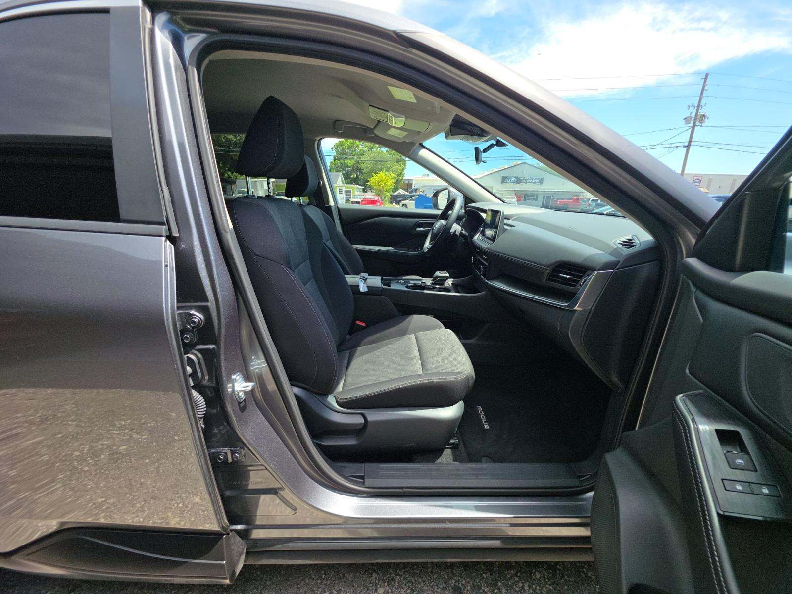 2026 Nissan Rogue SV FWD