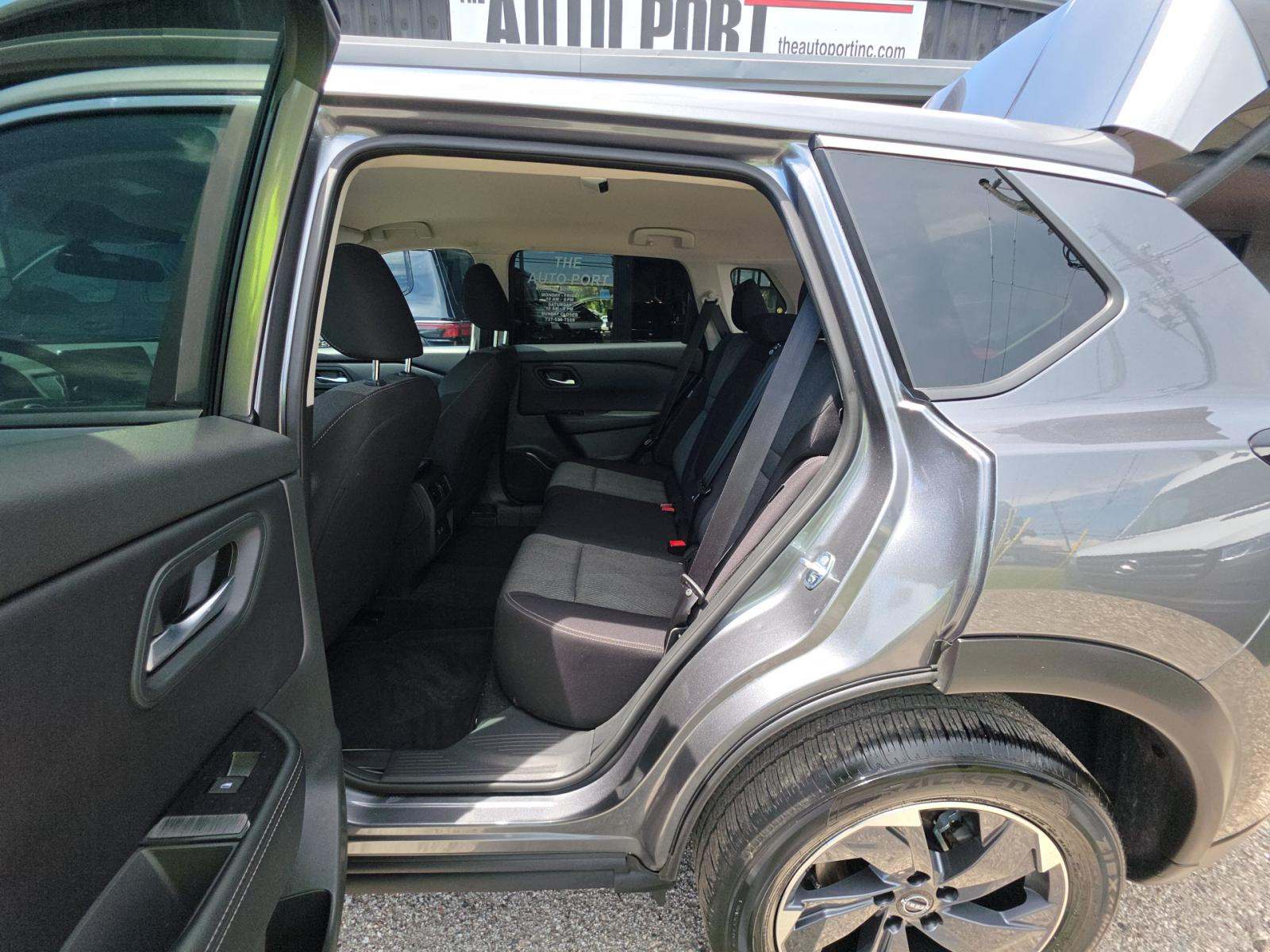 2026 Nissan Rogue SV FWD