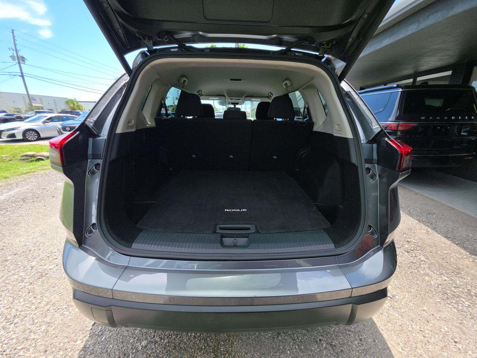 2026 Nissan Rogue SV FWD