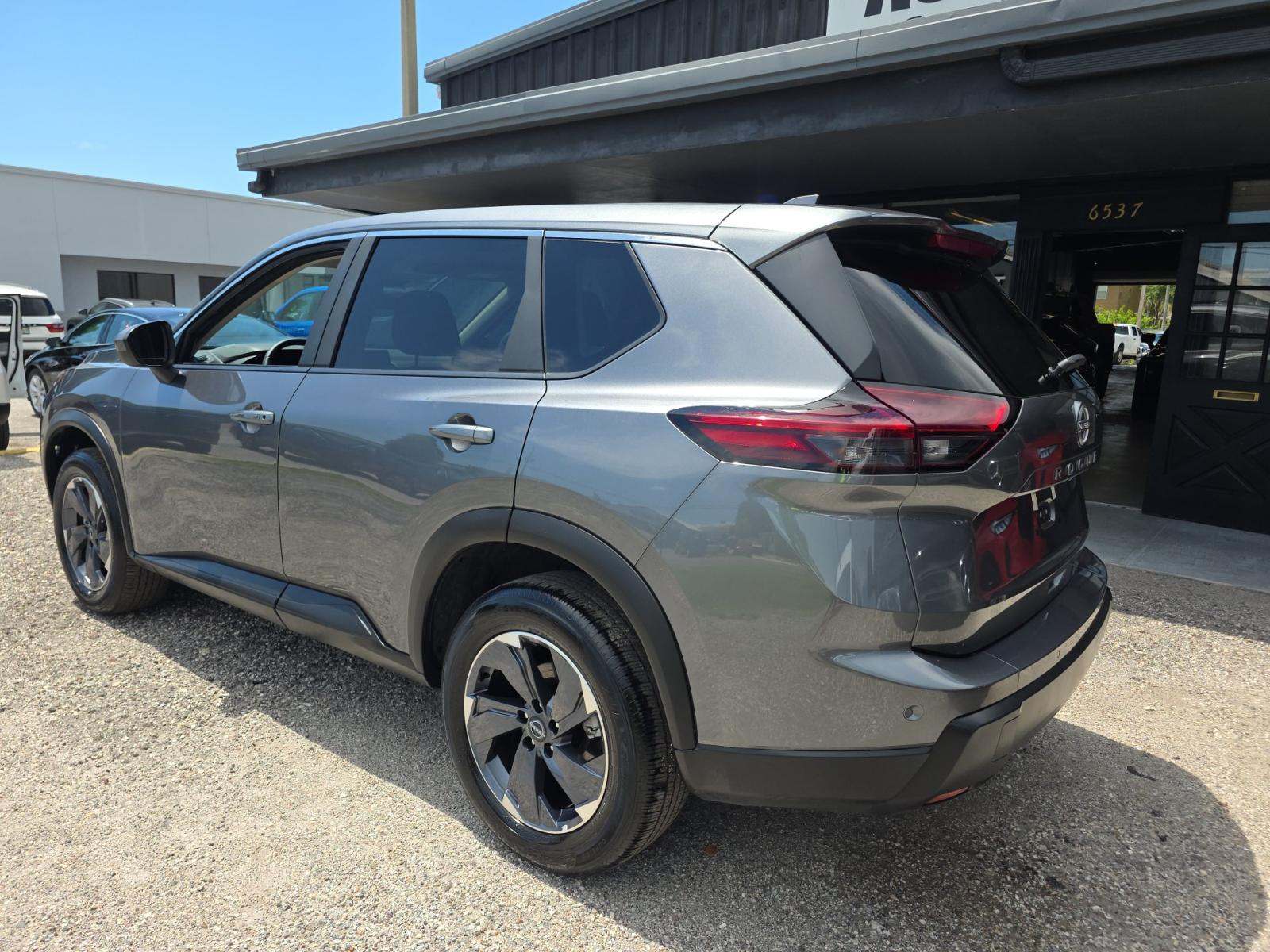 2026 Nissan Rogue SV FWD