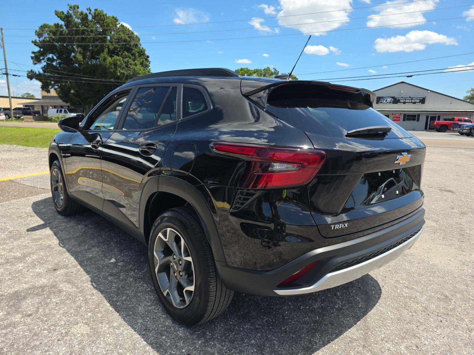 CHEVROLET TRAX - 2