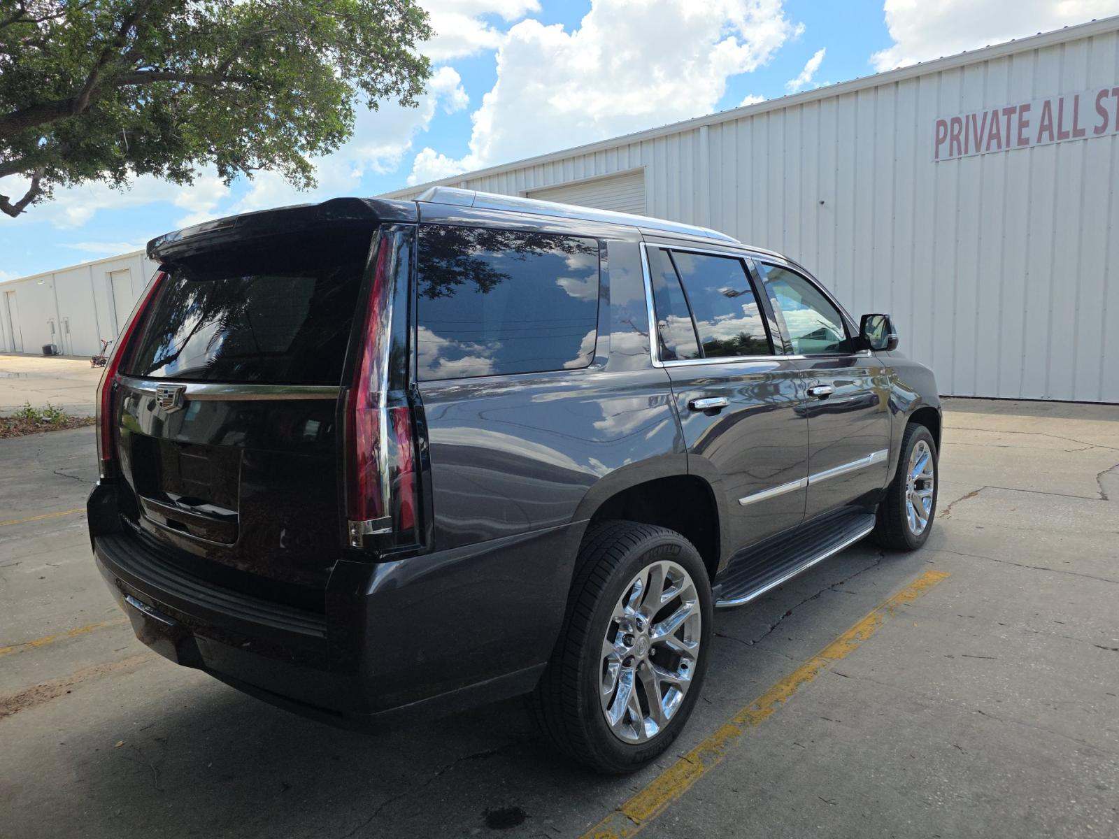 2018 Cadillac Escalade Luxury RWD