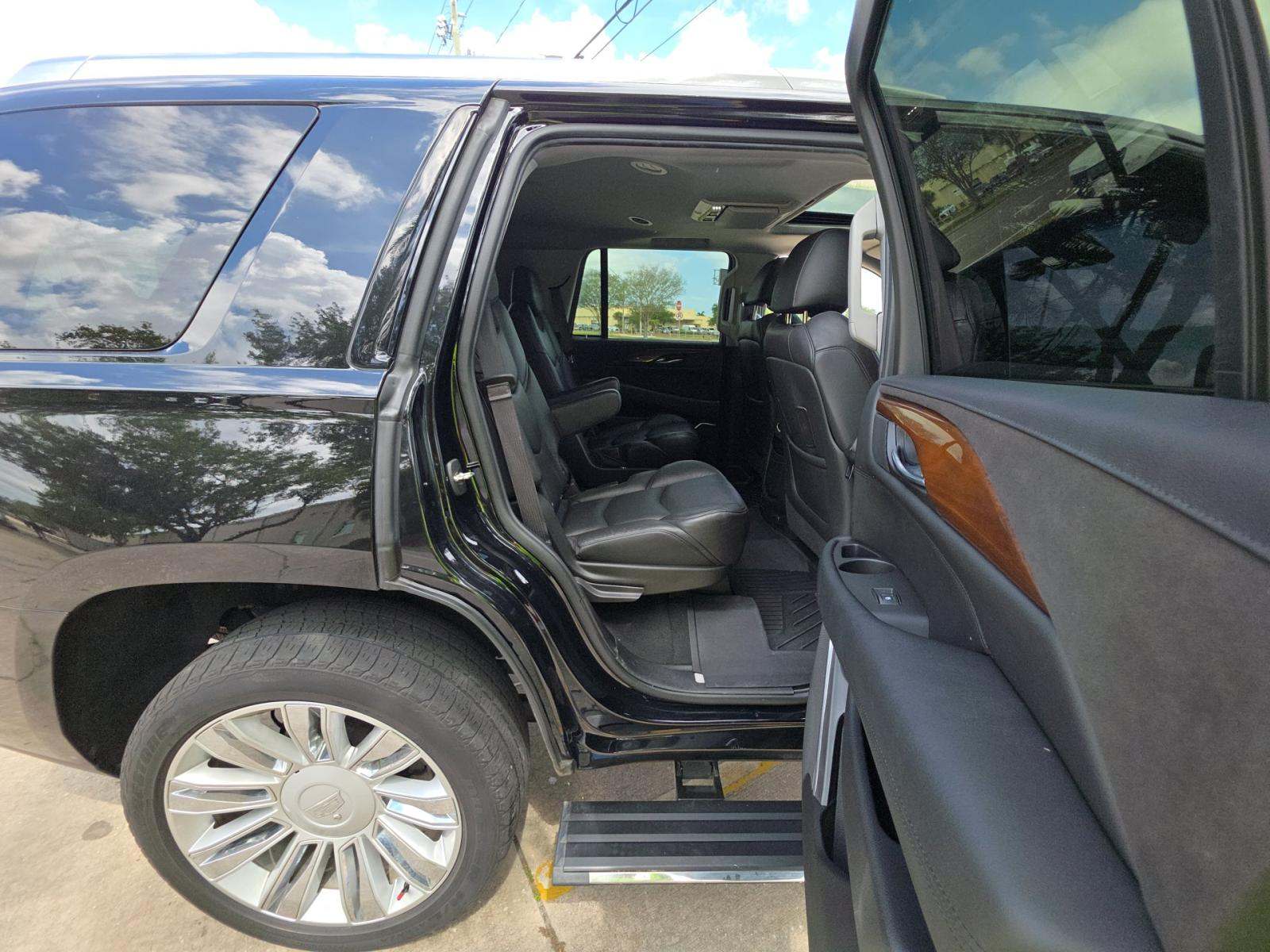 2019 Cadillac Escalade Premium Luxury AWD