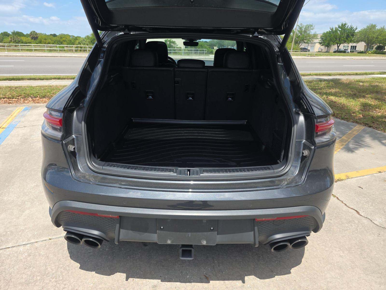 2022 Porsche Macan S AWD