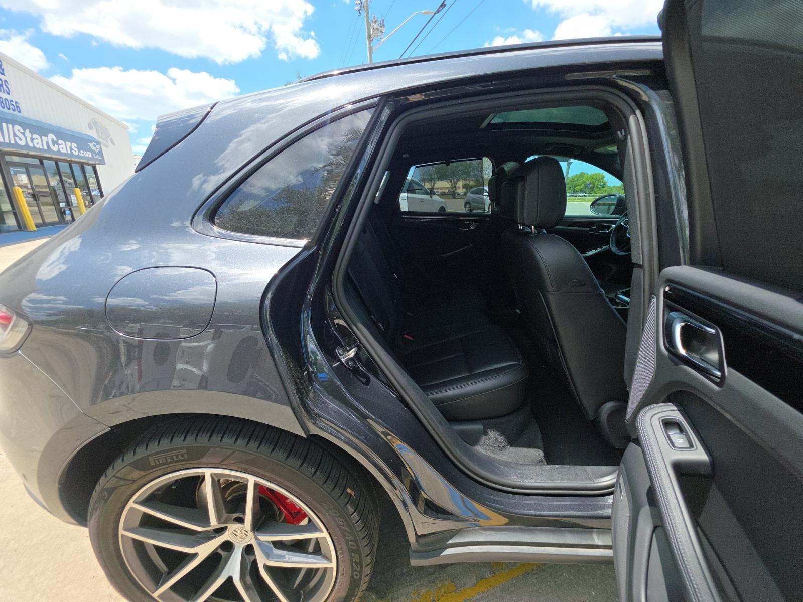 2022 Porsche Macan S AWD