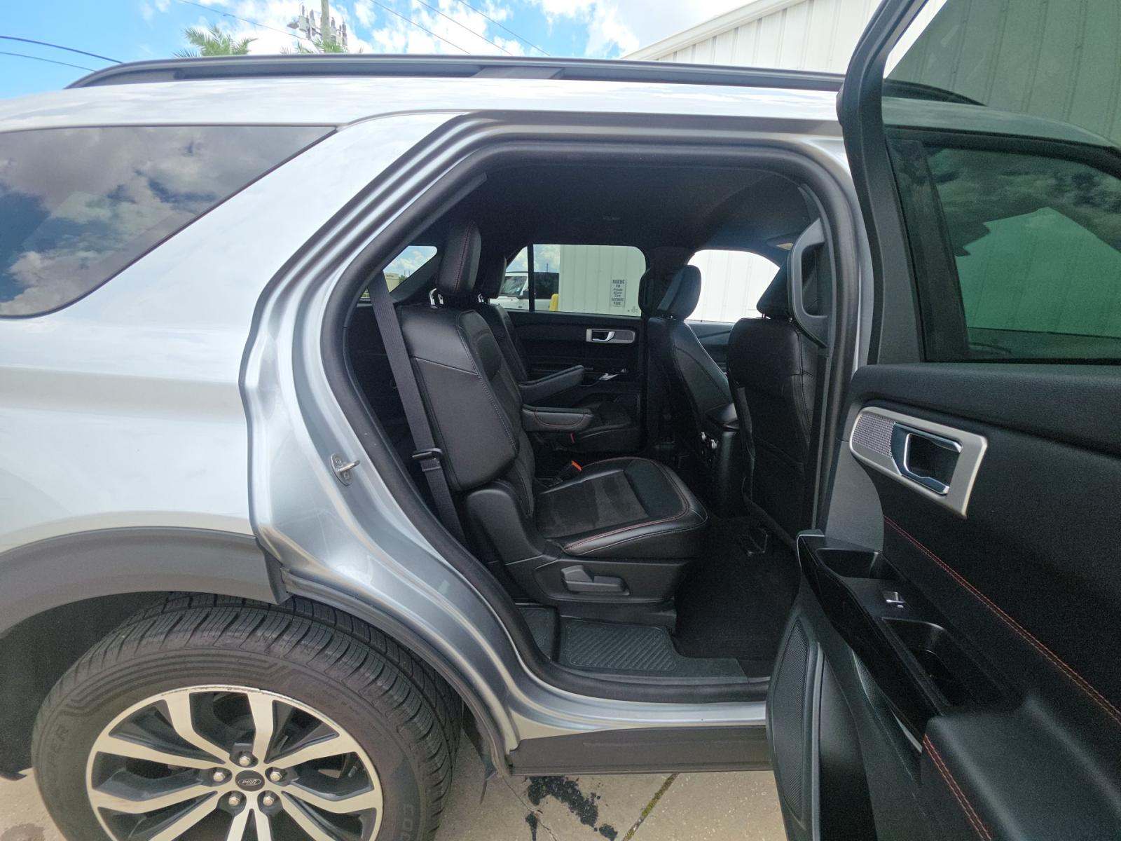 2023 Ford Explorer ST-Line AWD