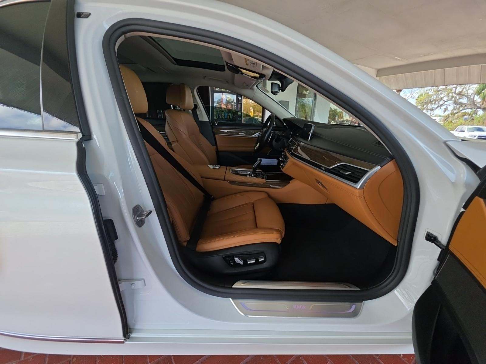 2019 BMW 7 Series 740i RWD