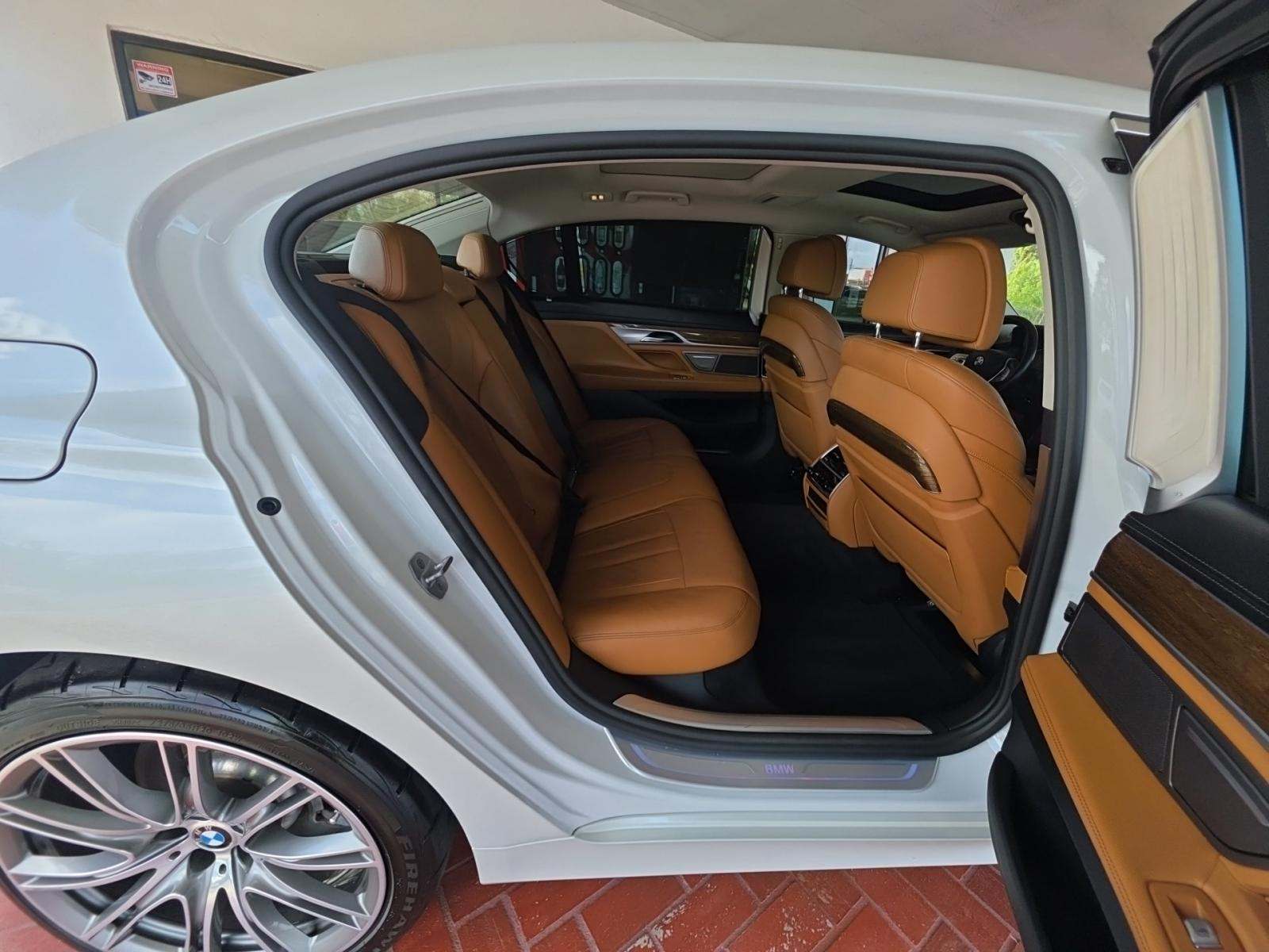 2019 BMW 7 Series 740i RWD