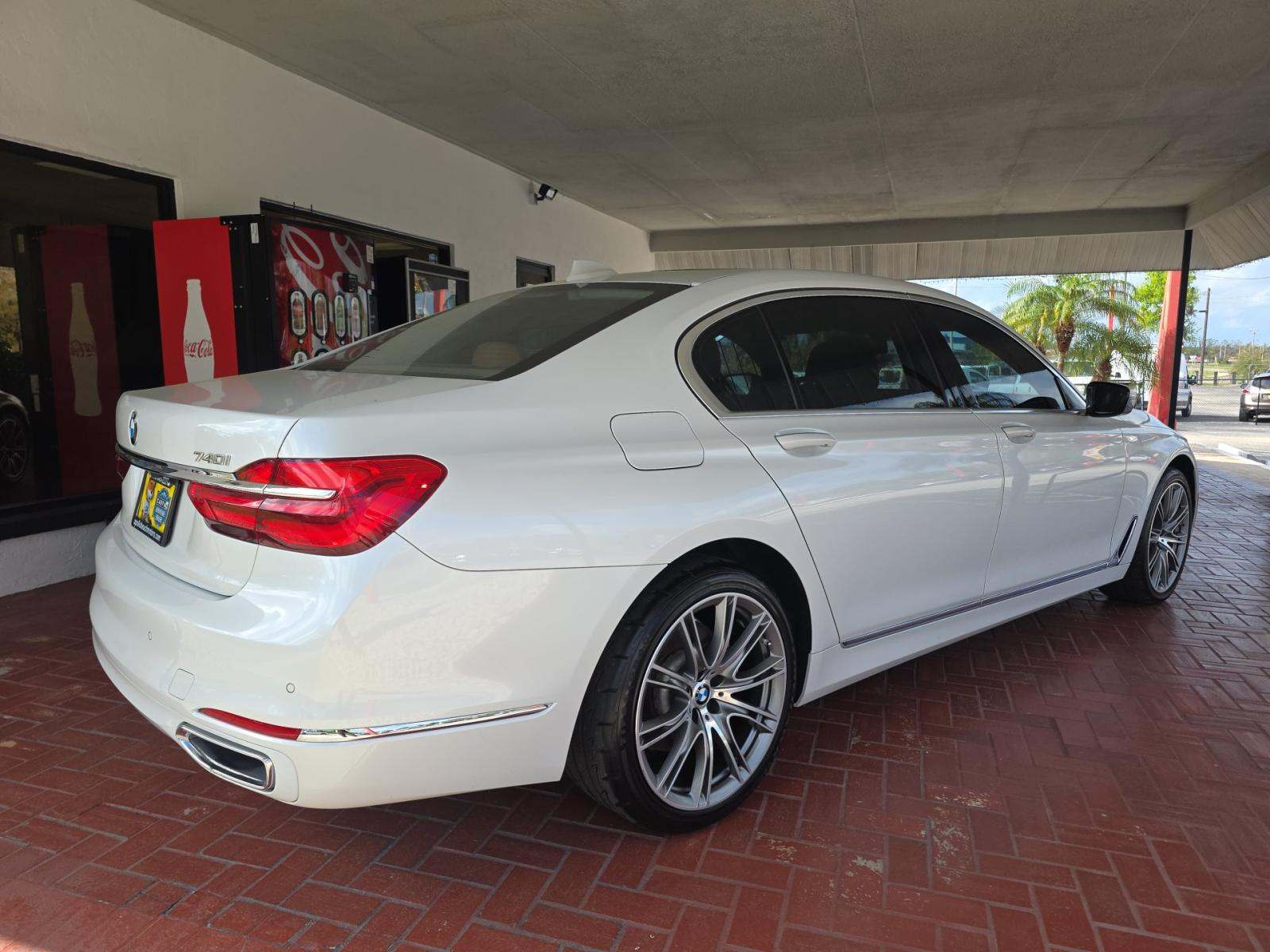 2019 BMW 7 Series 740i RWD