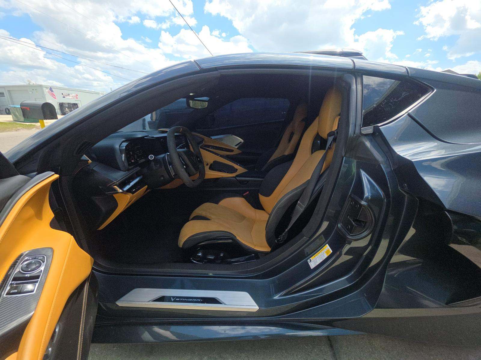 CHEVROLET STINGRAY - 6