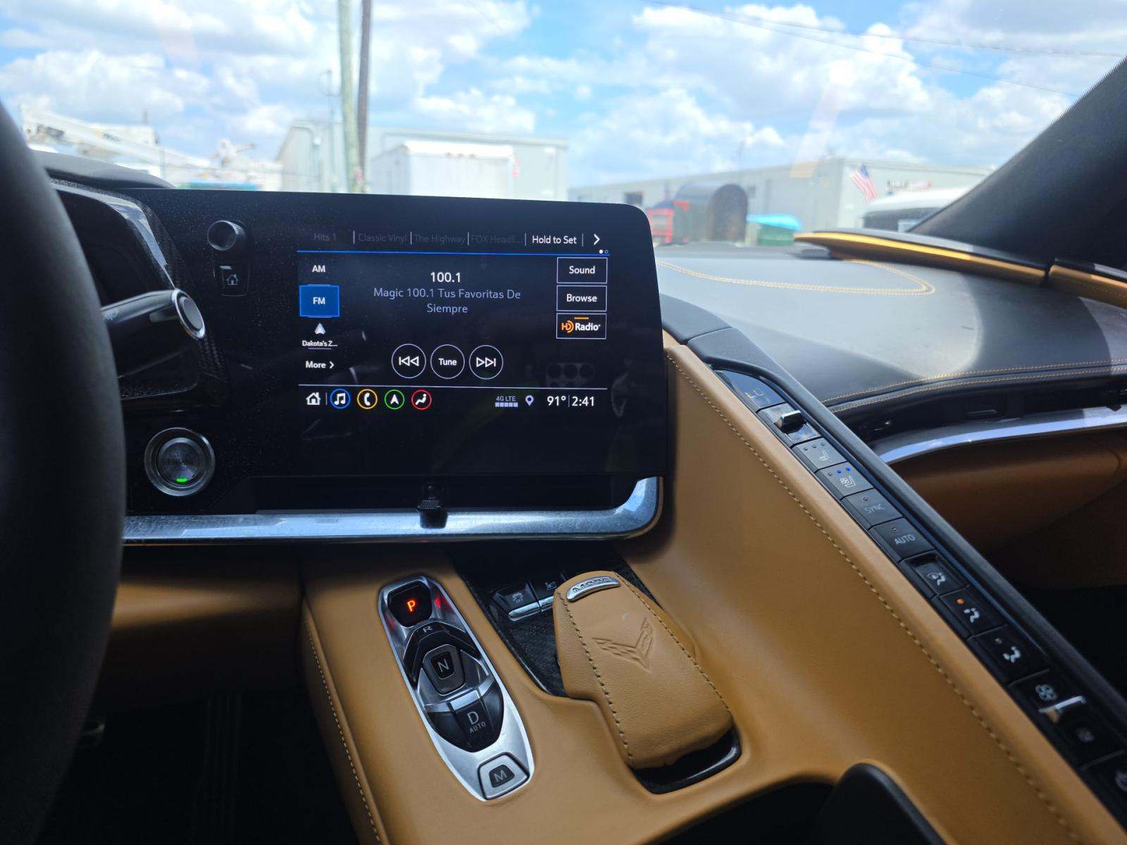 CHEVROLET STINGRAY - 10