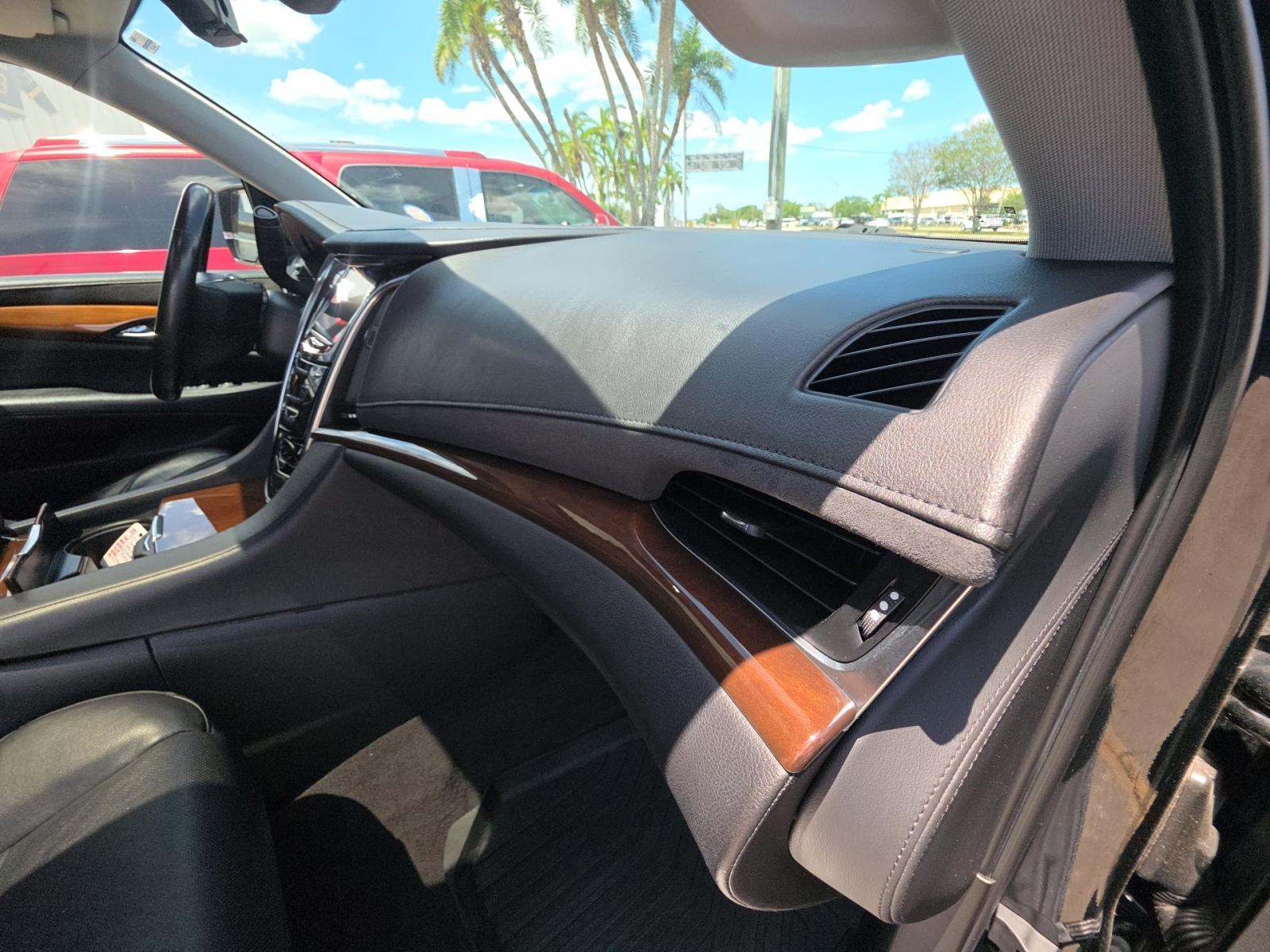 2020 Cadillac Escalade Luxury RWD