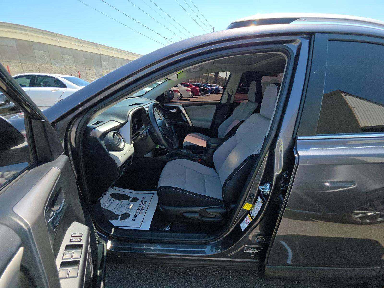 2016 Toyota RAV4 XLE FWD