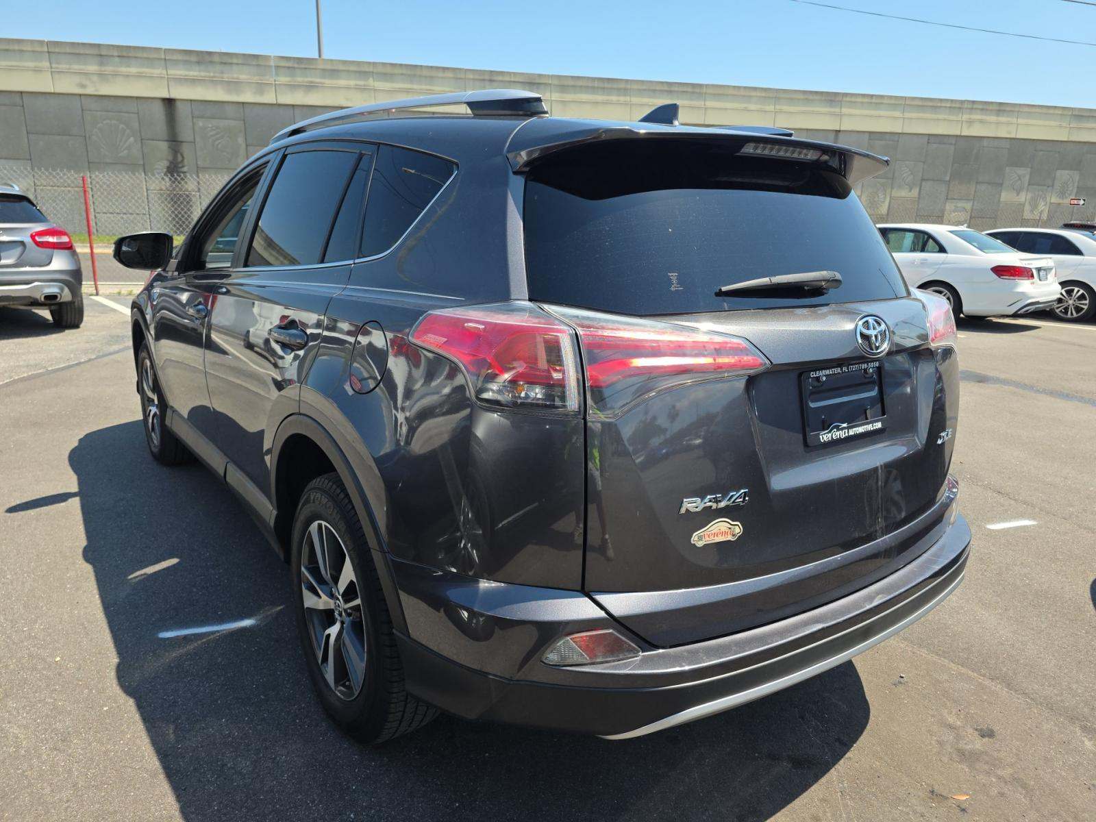 2016 Toyota RAV4 XLE FWD