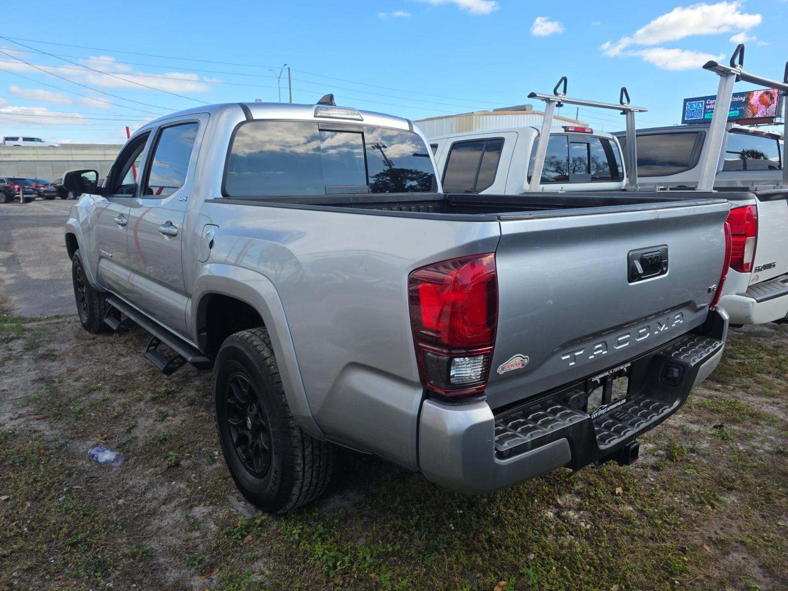 2022 Toyota Tacoma SR5 RWD
