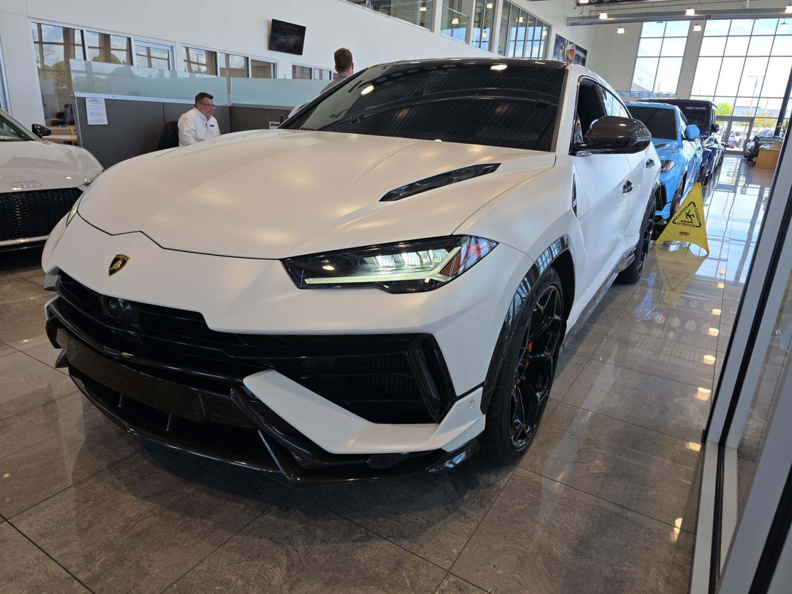 2023 Lamborghini Urus Performante AWD