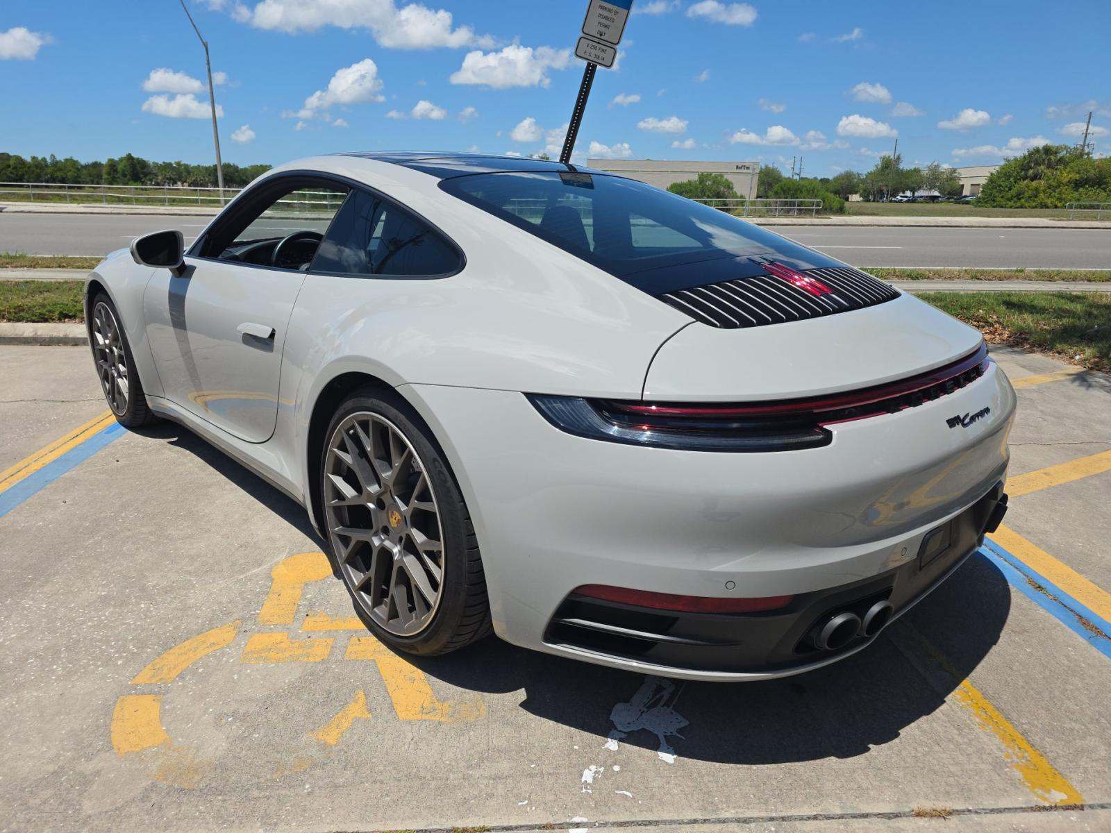 2022 Porsche 911 Carrera RWD