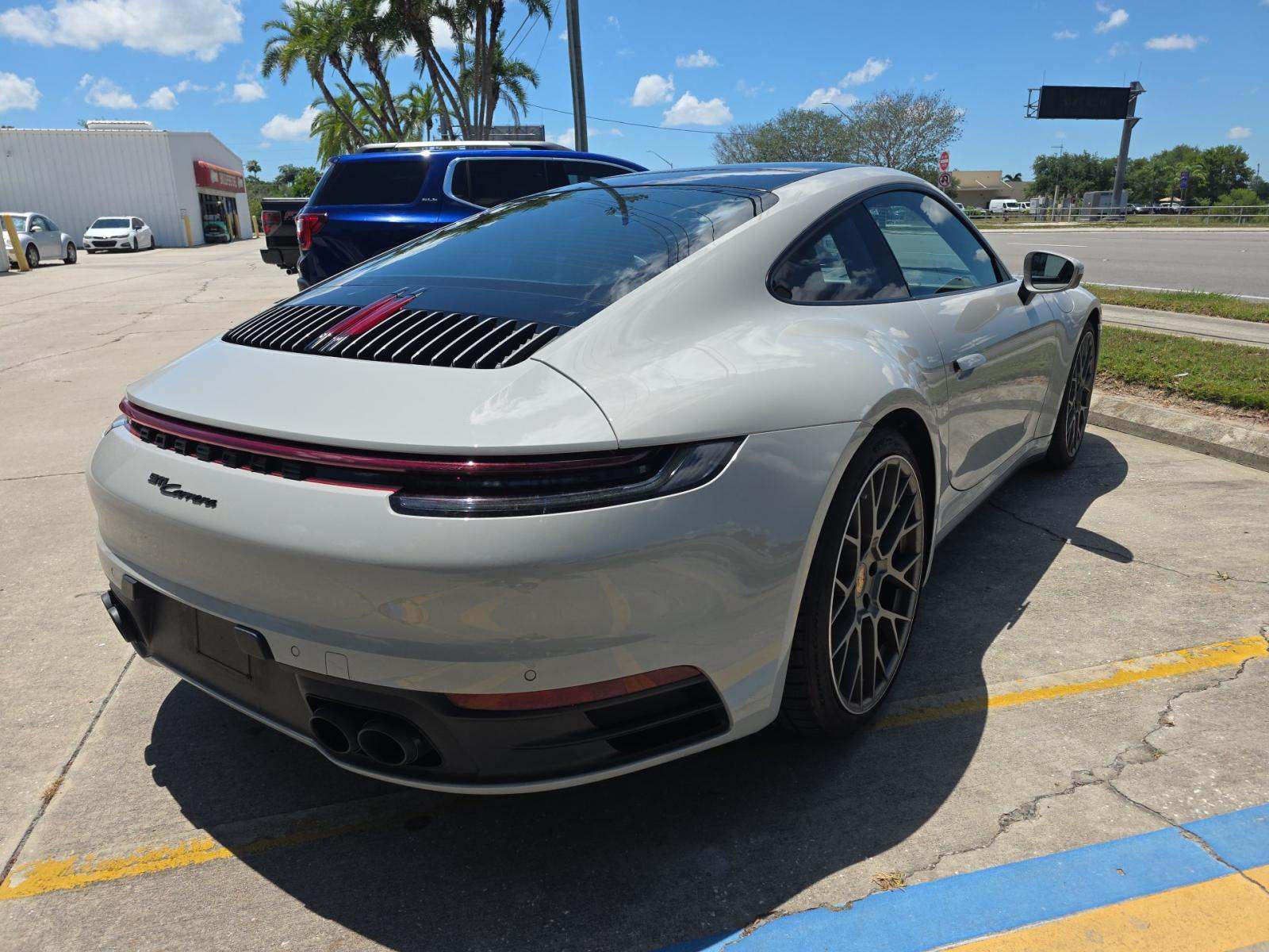 2022 Porsche 911 Carrera RWD