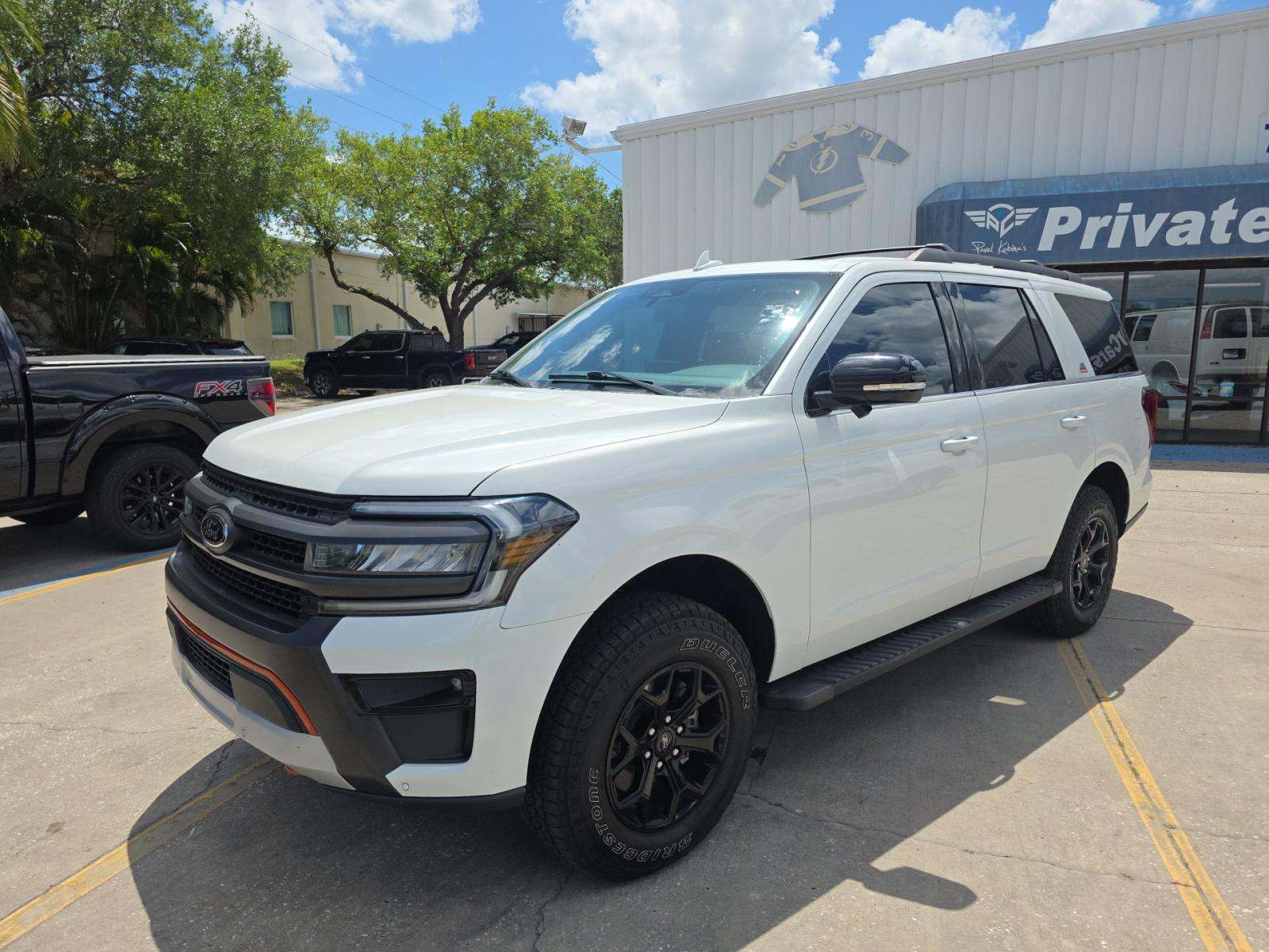 FORD EXPEDITION - 1