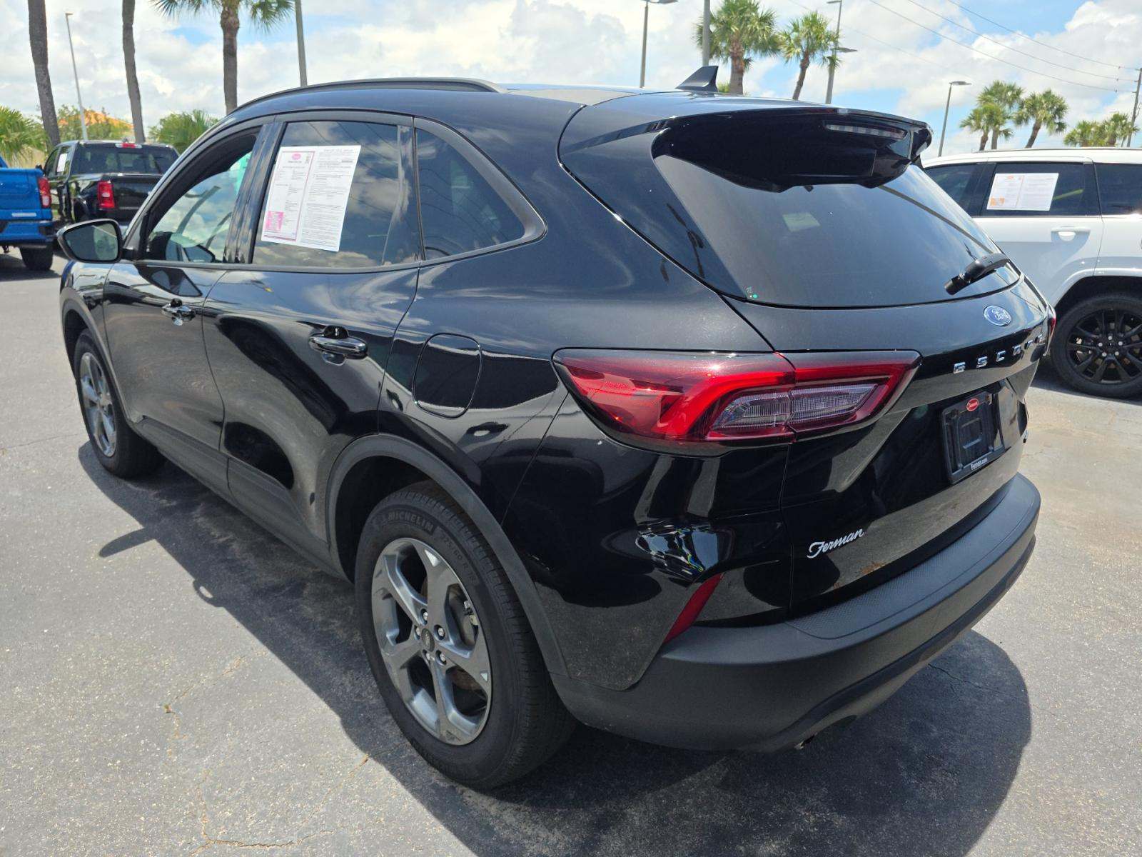 FORD ESCAPE - 2