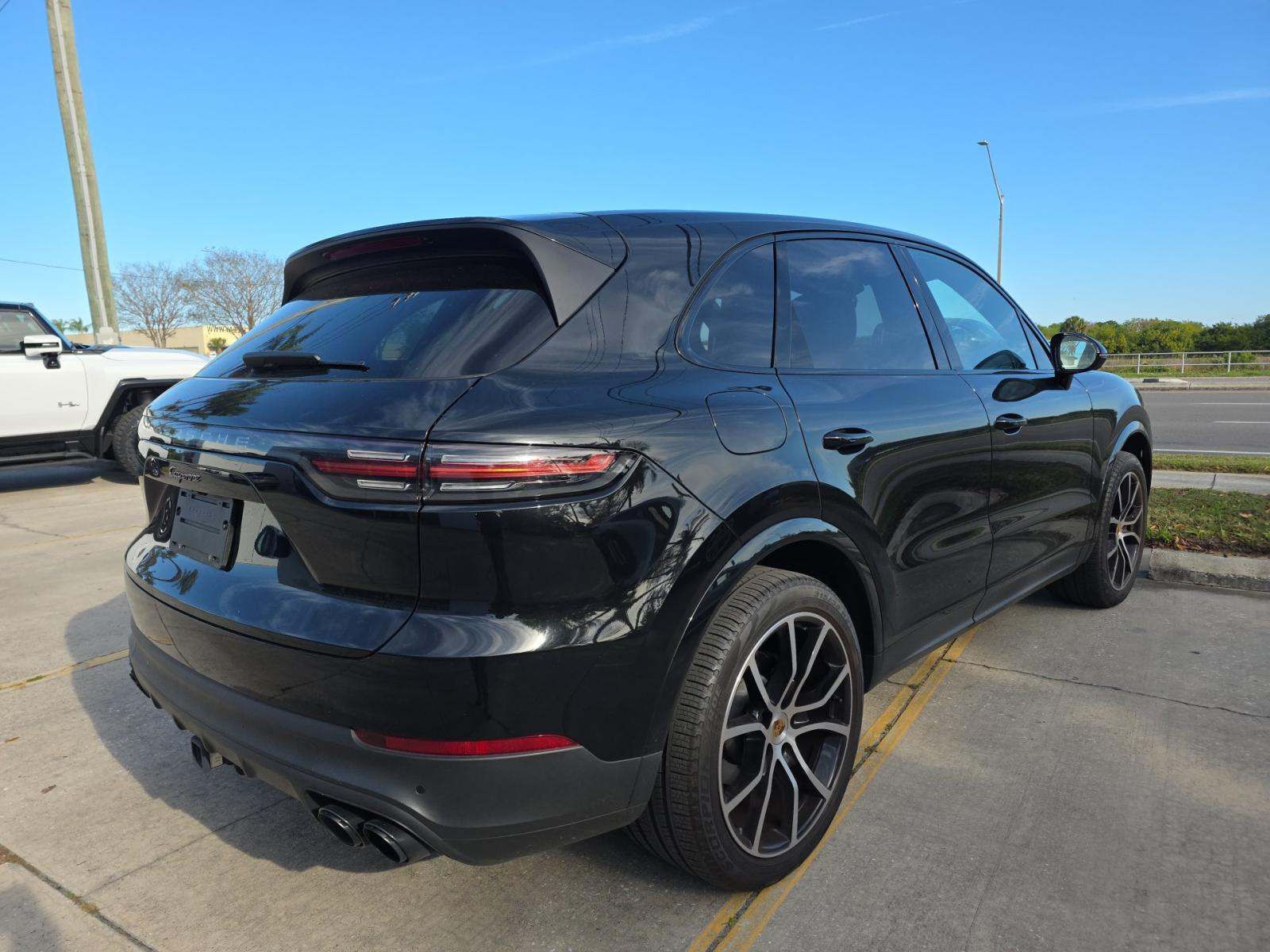 2023 Porsche Cayenne Platinum Edition AWD