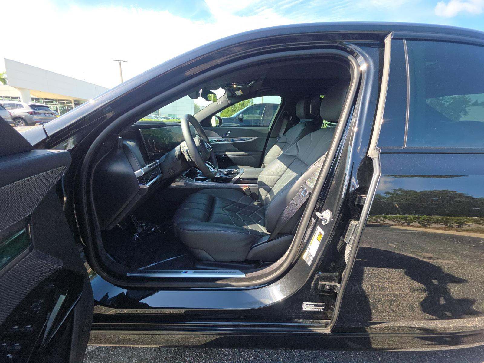2024 BMW 7 Series 750e xDrive AWD