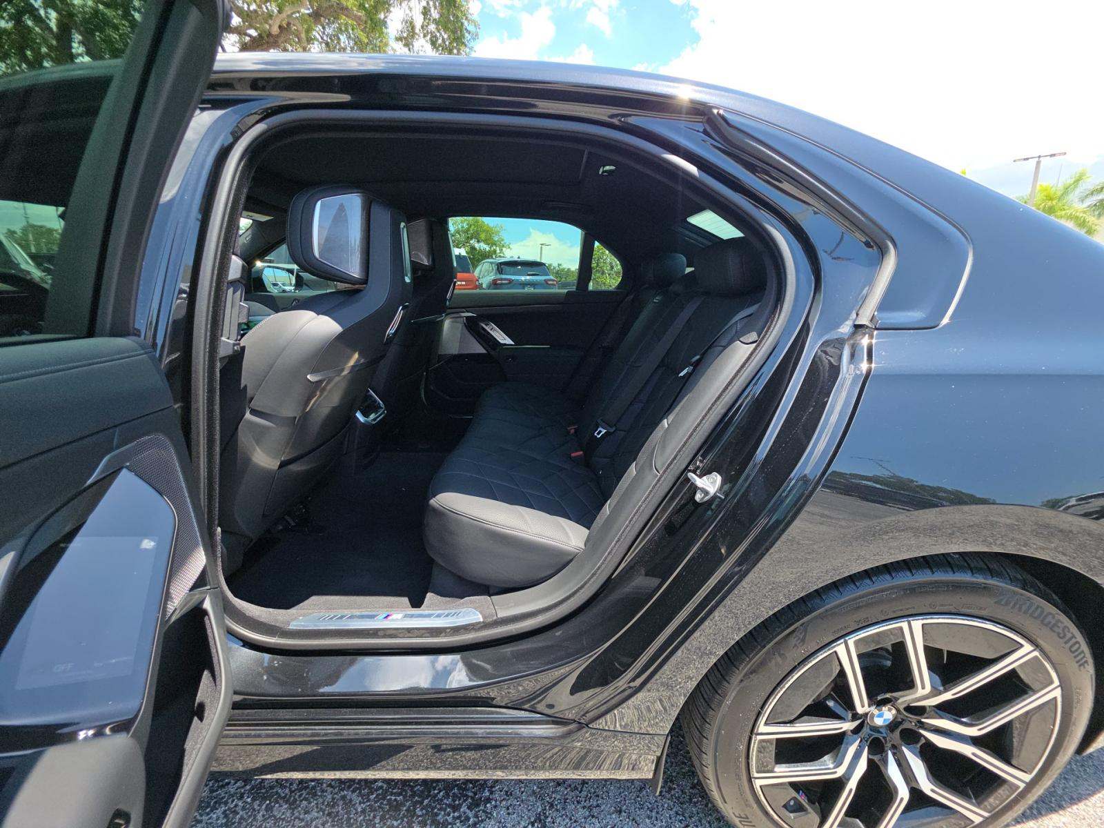 2024 BMW 7 Series 750e xDrive AWD