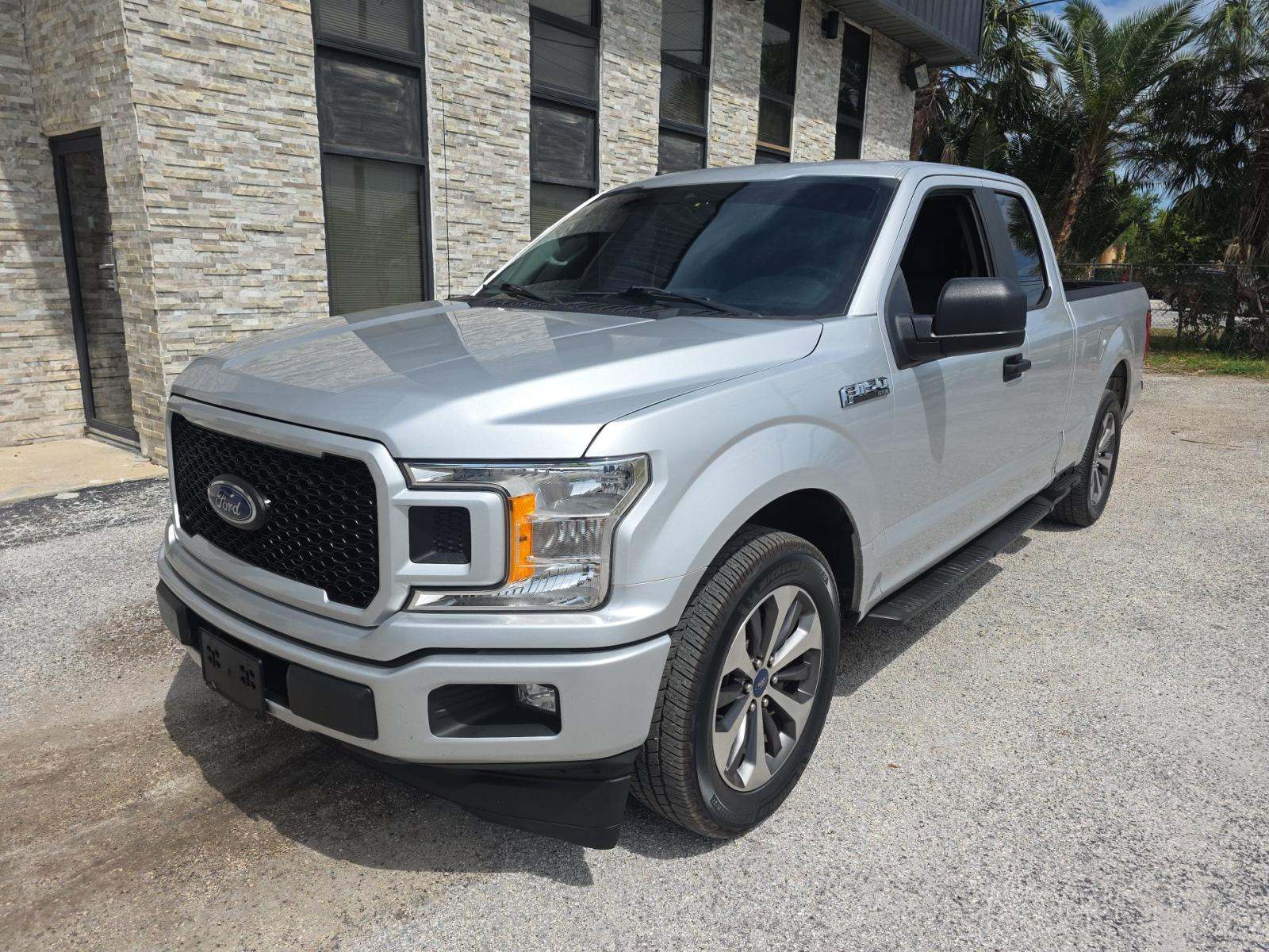 FORD UNKNOWN - 1