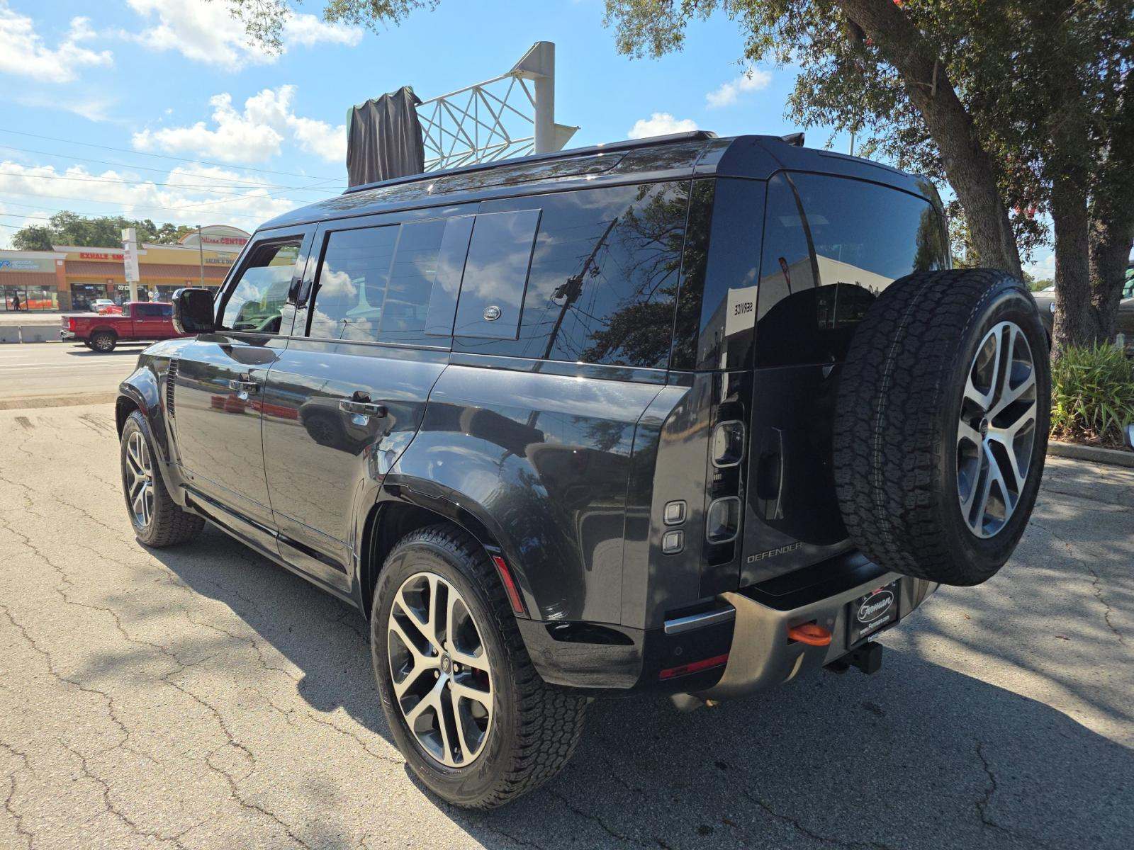 2024 Land Rover Defender 110 X AWD