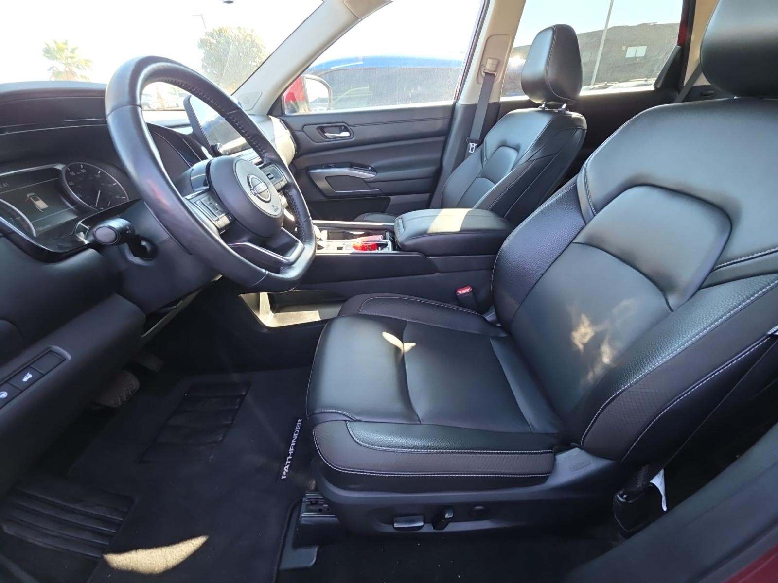 2025 Nissan Pathfinder SL FWD