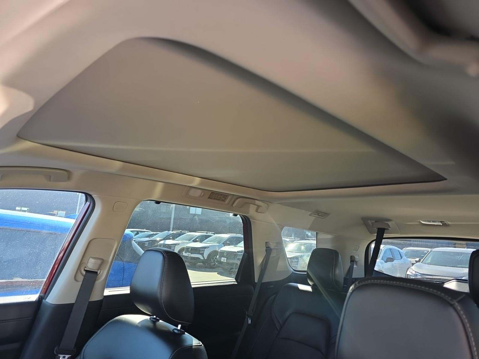 2025 Nissan Pathfinder SL FWD