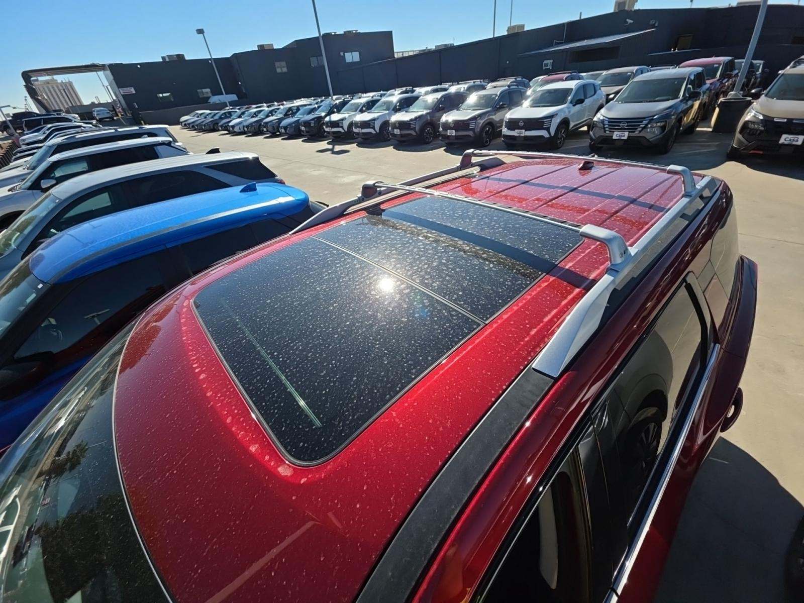 2025 Nissan Pathfinder SL FWD