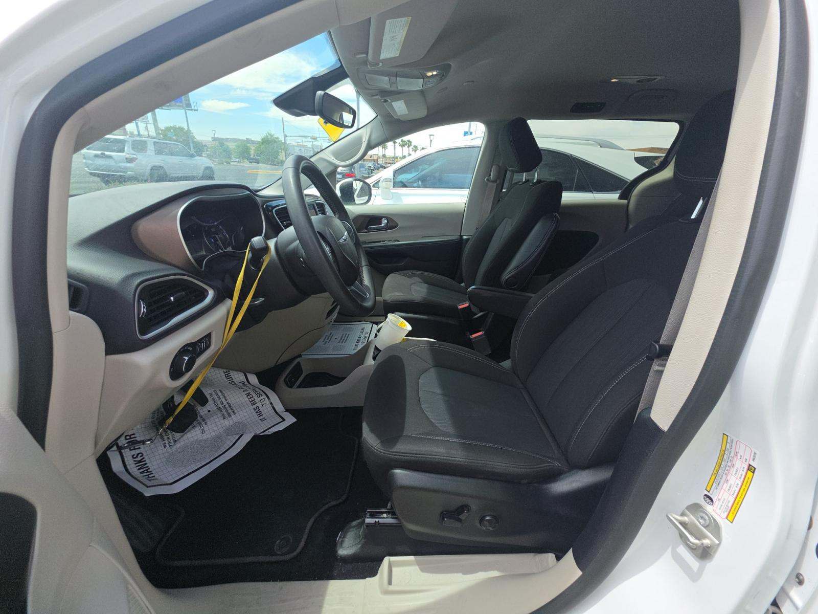 CHRYSLER VOYAGER - 6