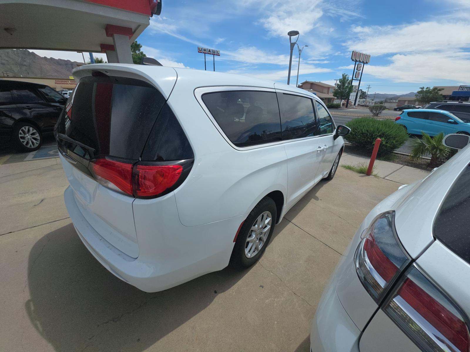 CHRYSLER VOYAGER - 3