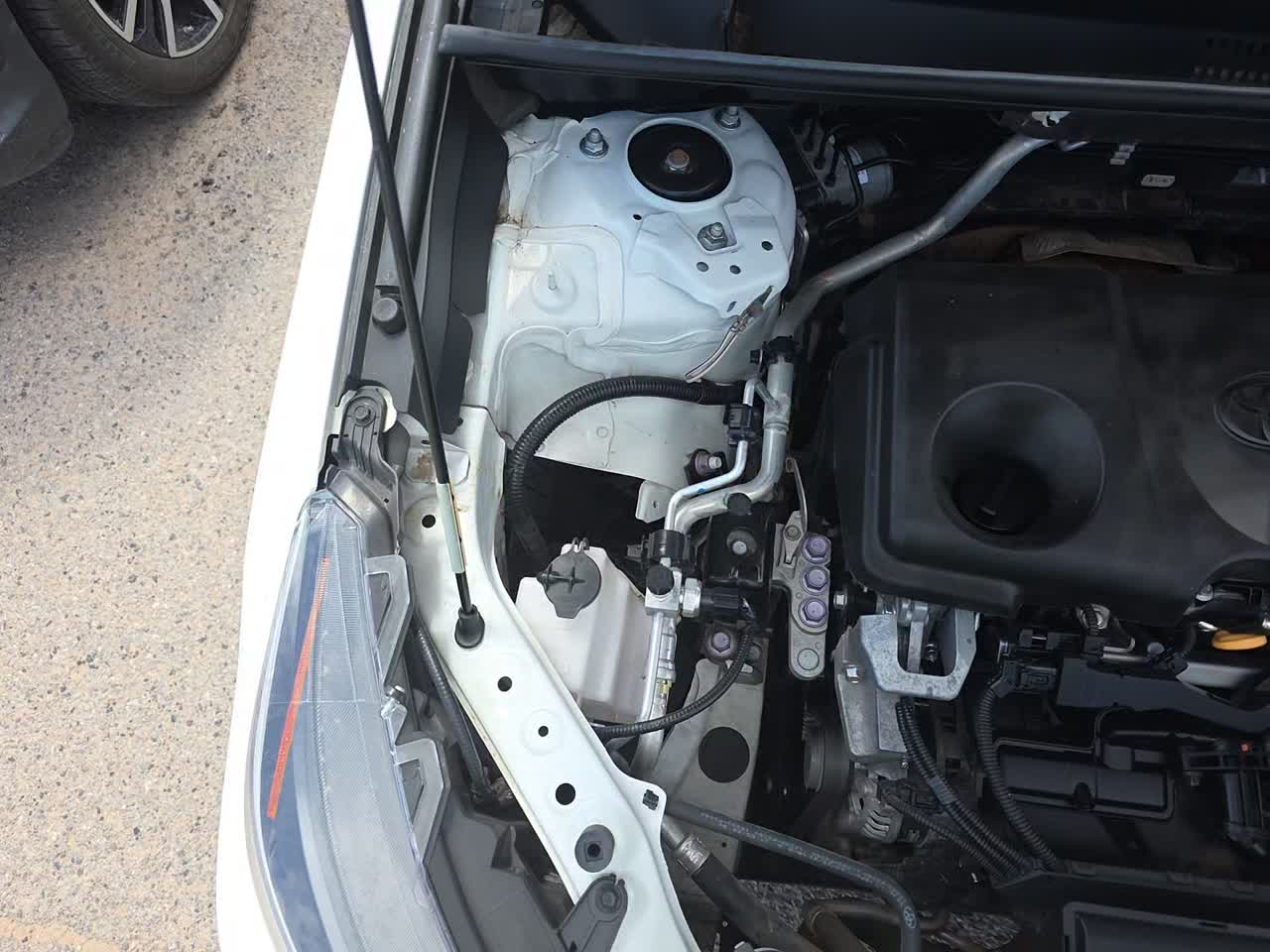 2021 Toyota RAV4 LE AWD