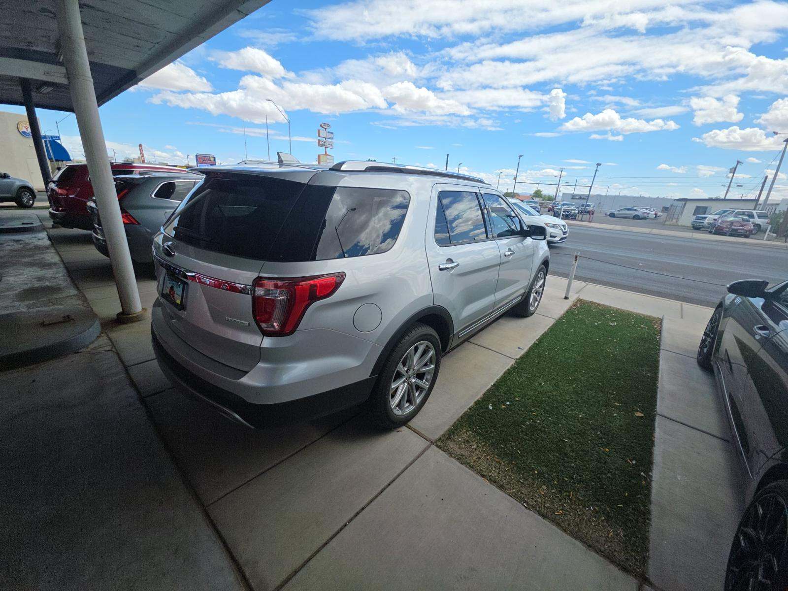 FORD EXPLORER - 3