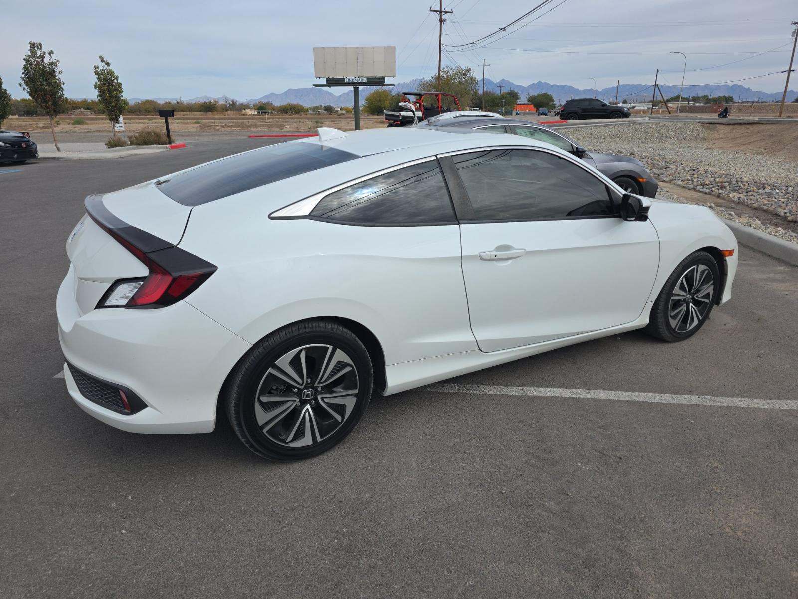 2017 Honda Civic EX-T FWD