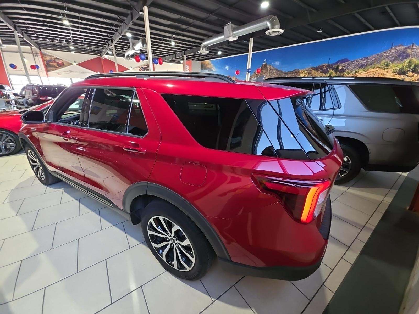 2023 Ford Explorer ST-Line AWD