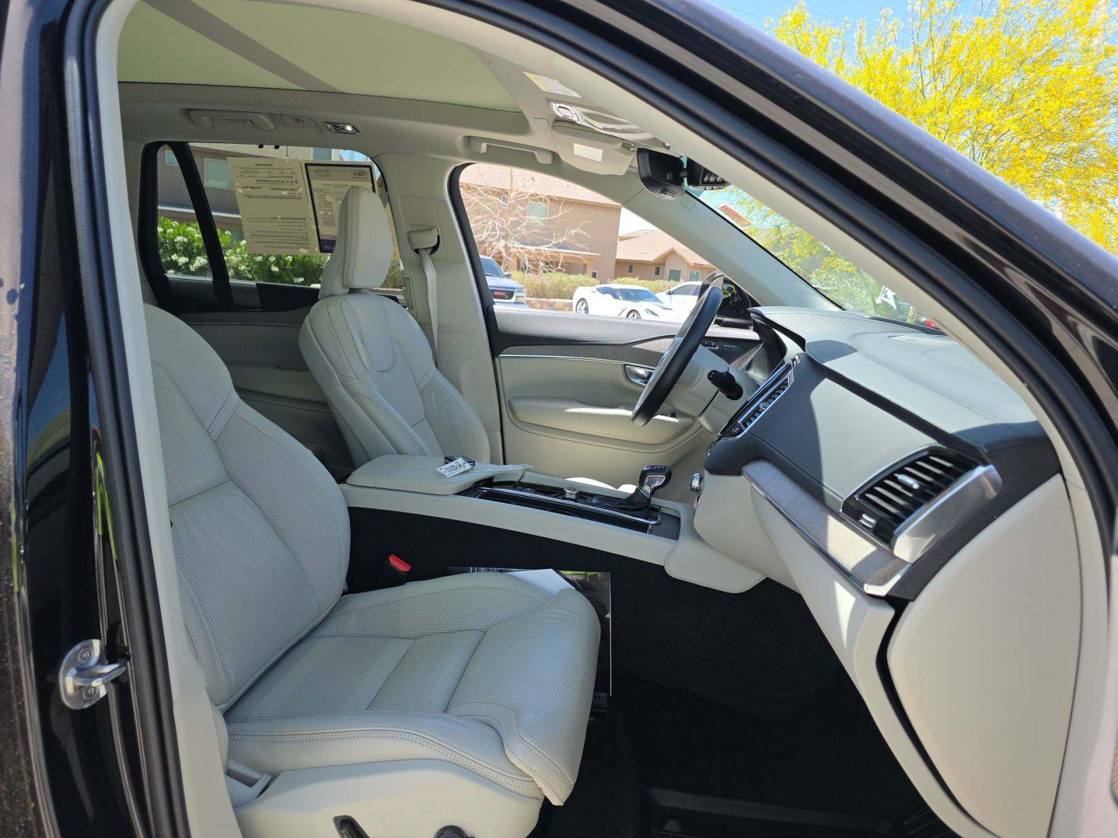 2022 Volvo XC90 T6 Inscription AWD