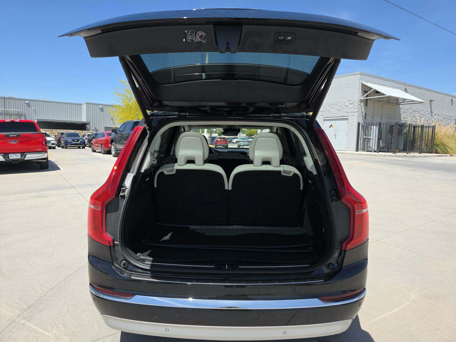 2022 Volvo XC90 T6 Inscription AWD