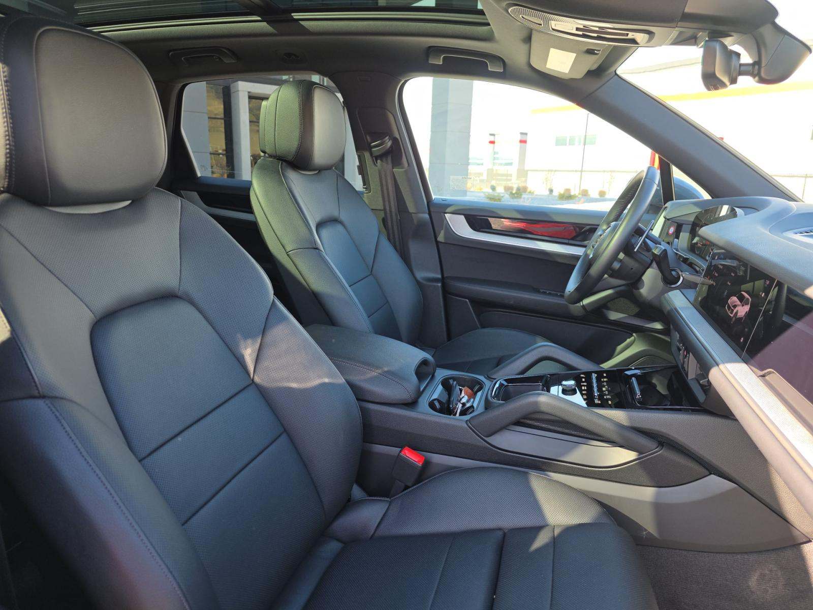 2025 Porsche Cayenne Base AWD