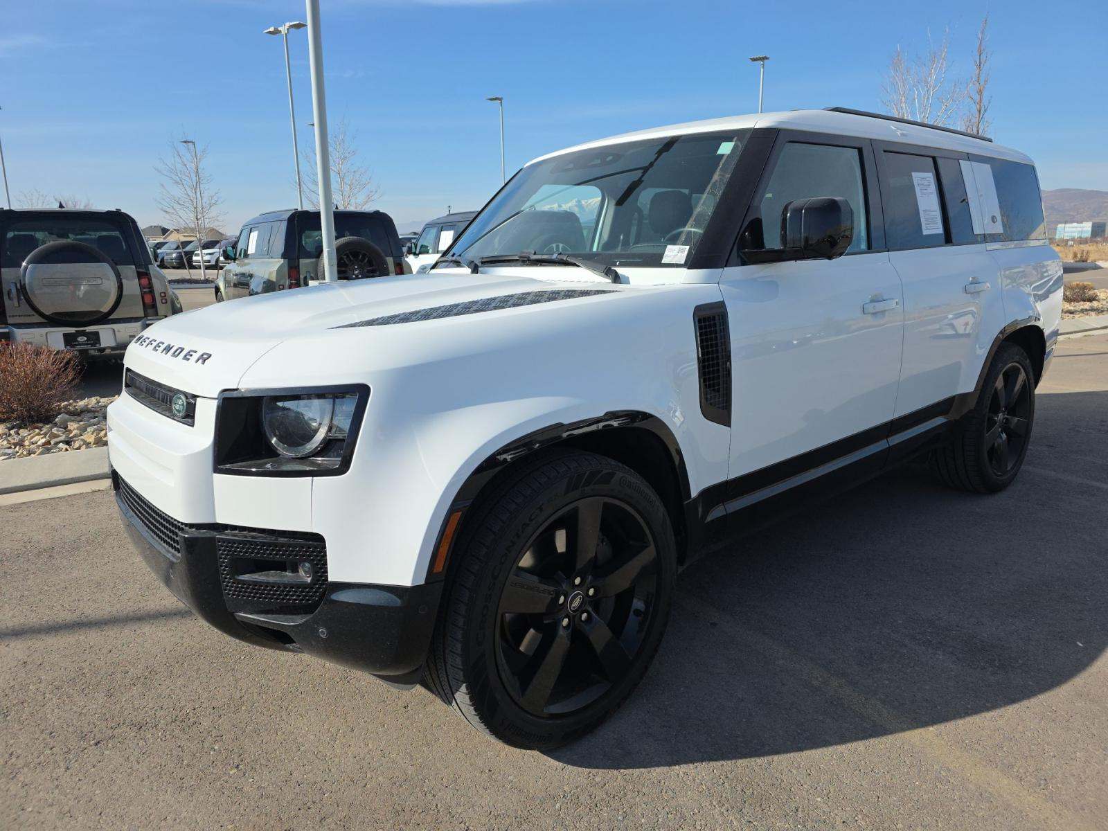 2024 Land Rover Defender 130 X-Dynamic SE AWD