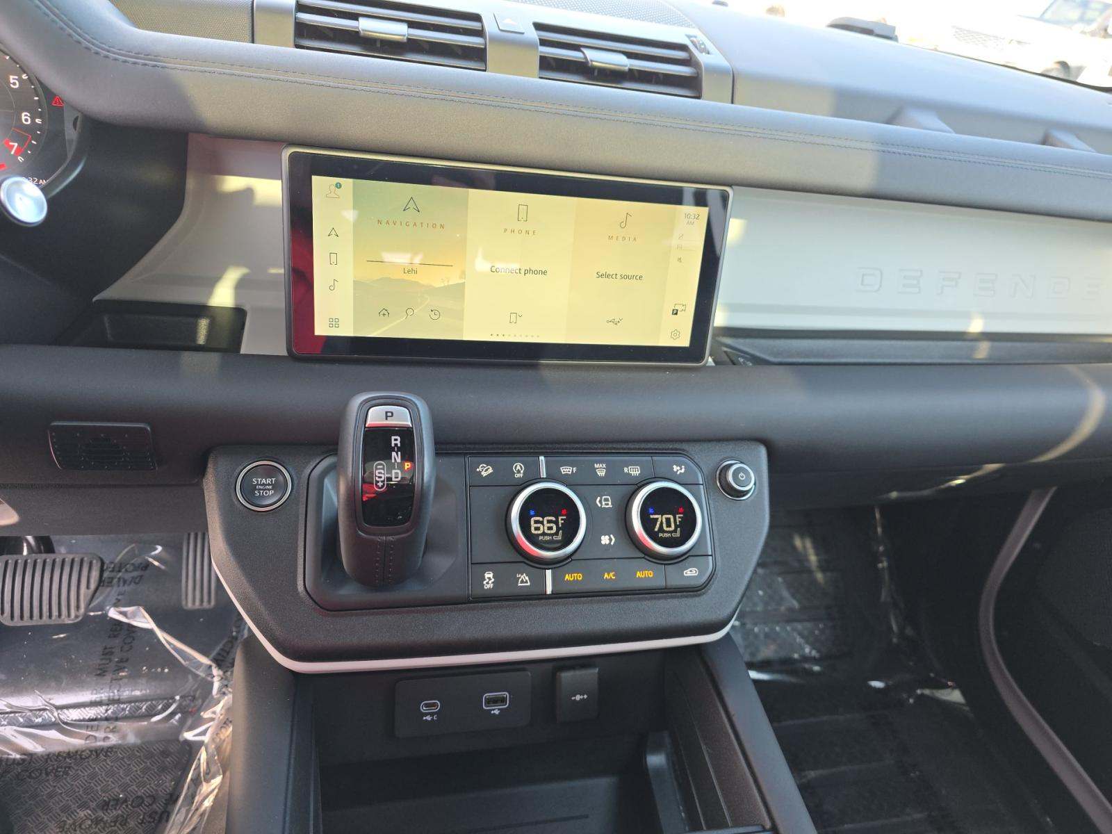 2024 Land Rover Defender 90 S AWD