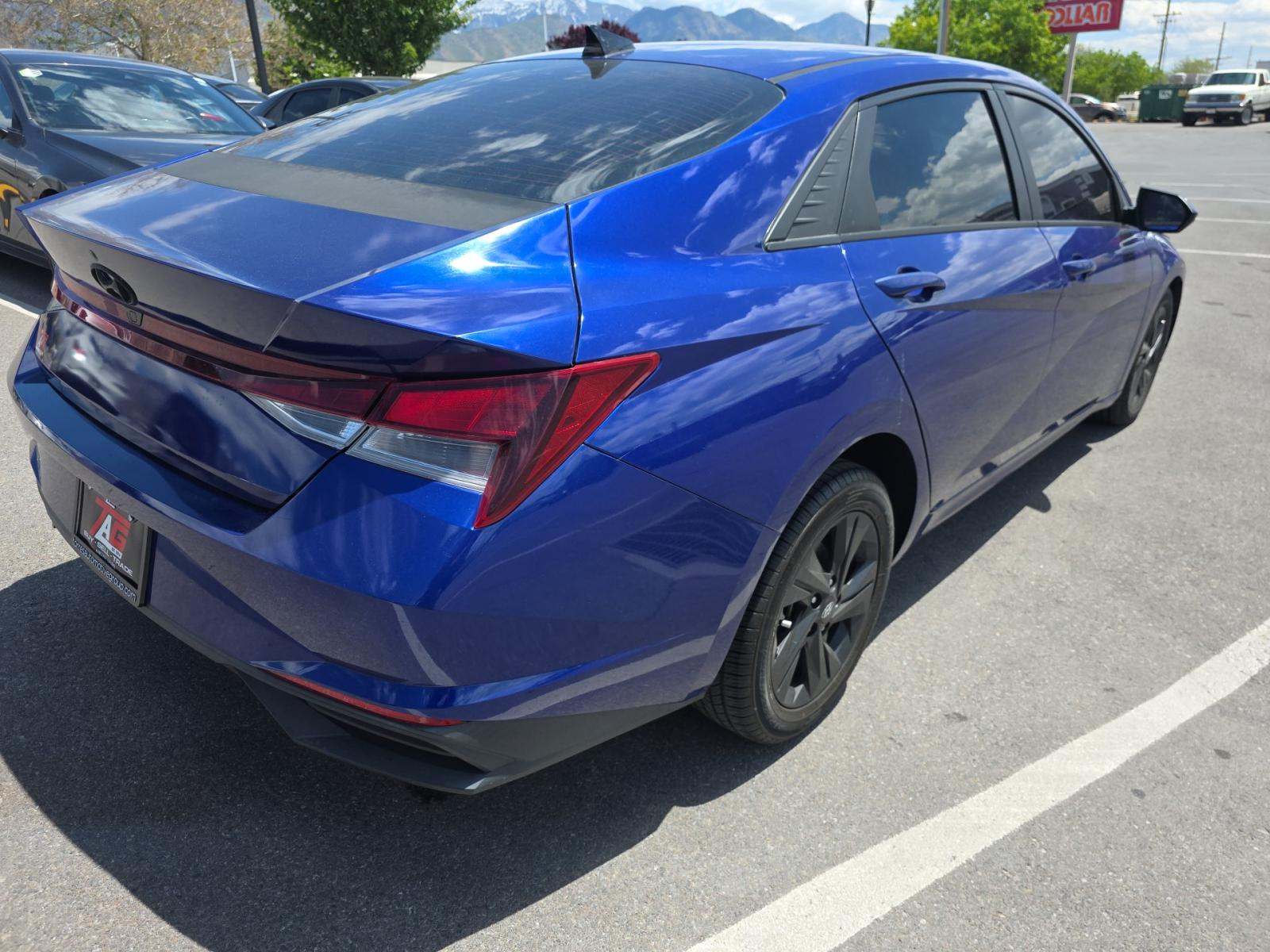 2021 Hyundai Elantra SEL FWD